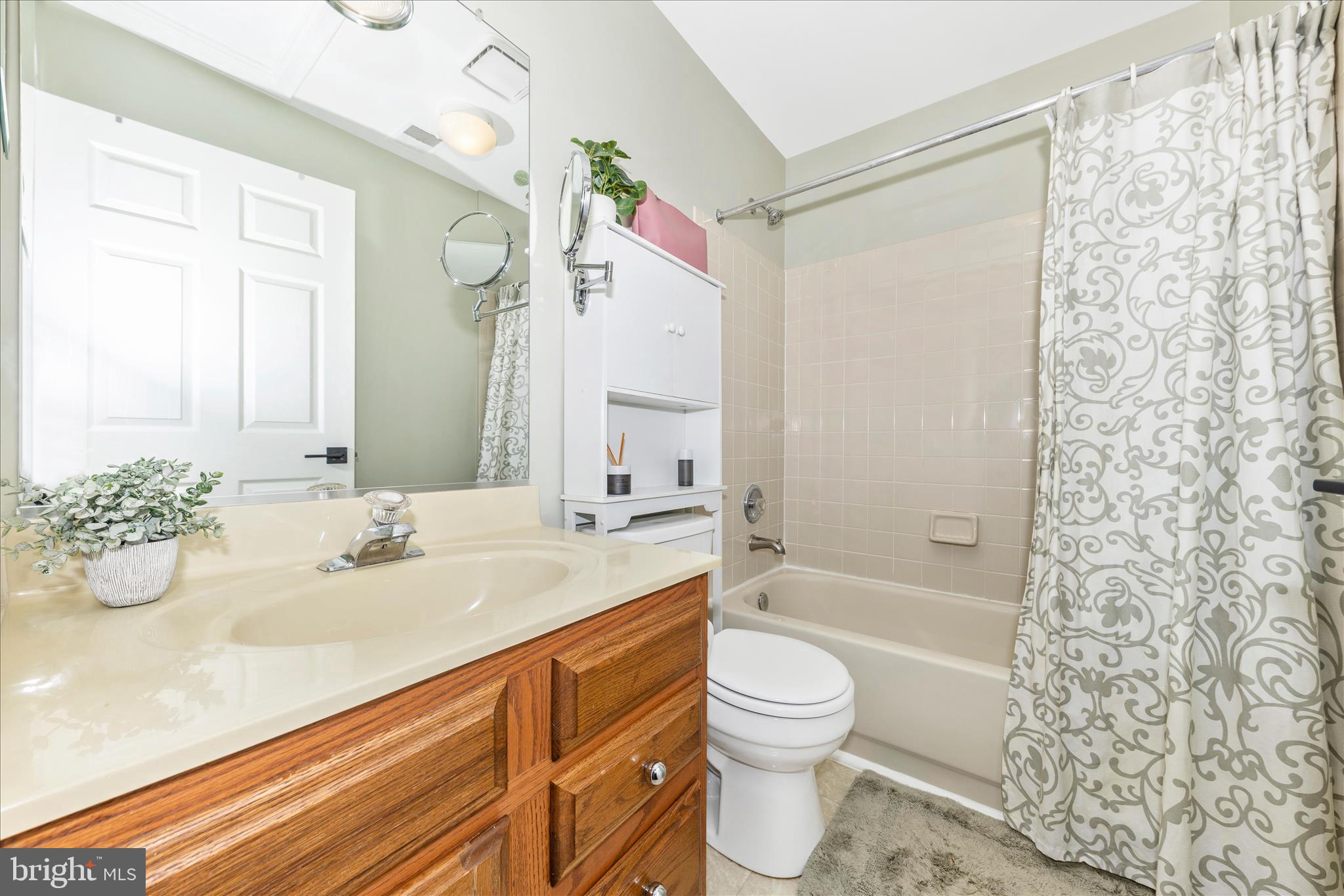 JAMES CREEK - Residential
