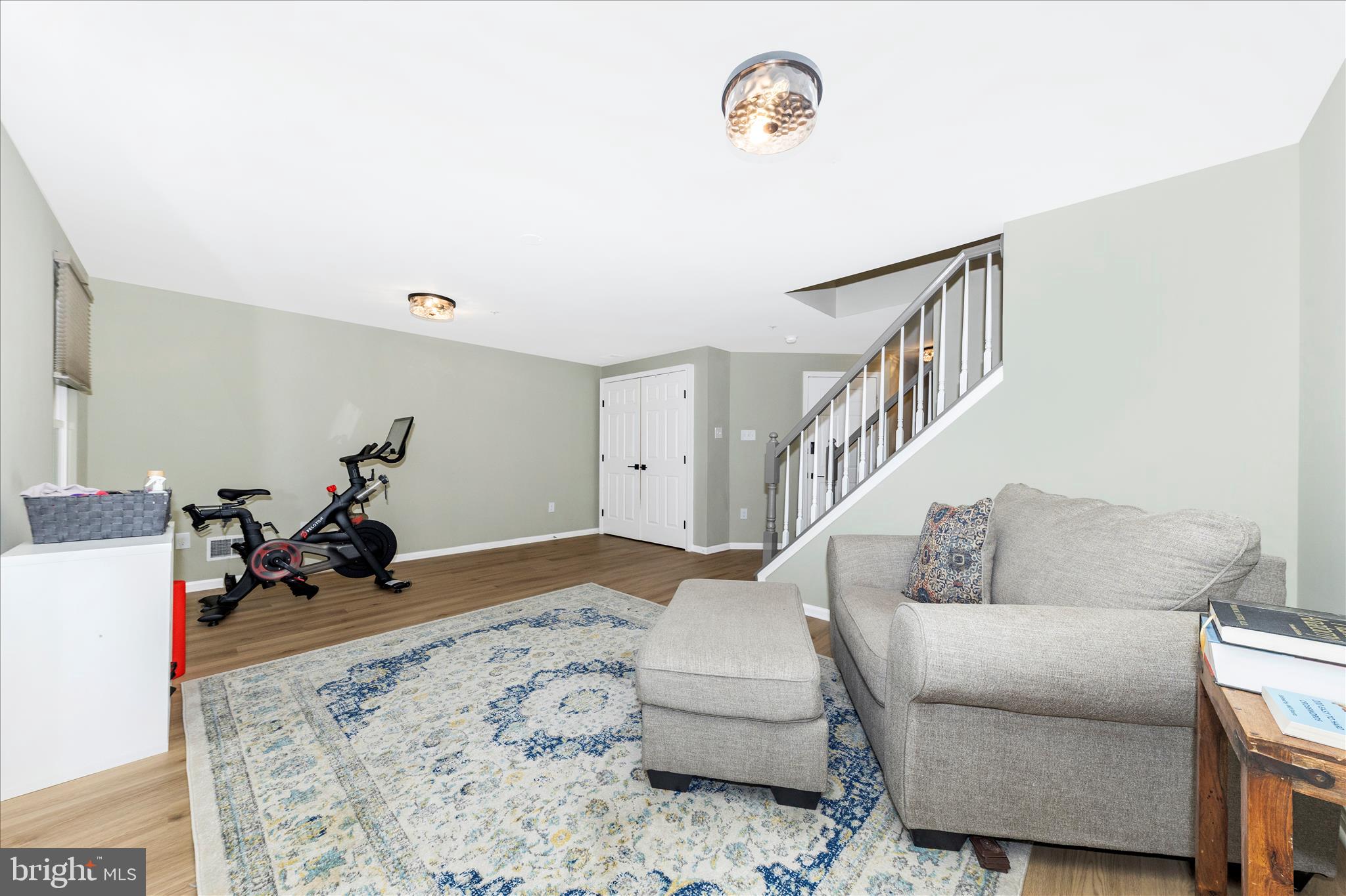 JAMES CREEK - Residential