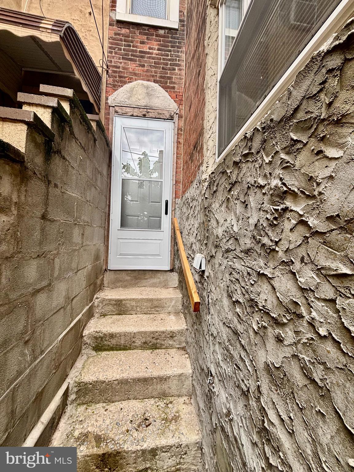 KENSINGTON - Residential