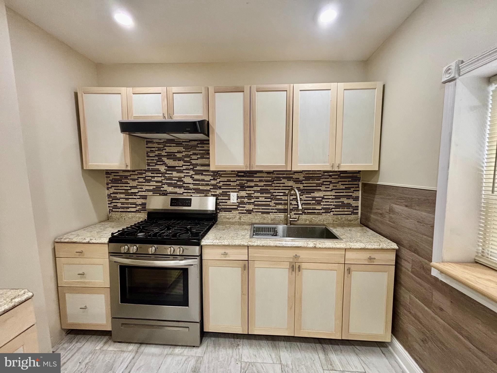 KENSINGTON - Residential