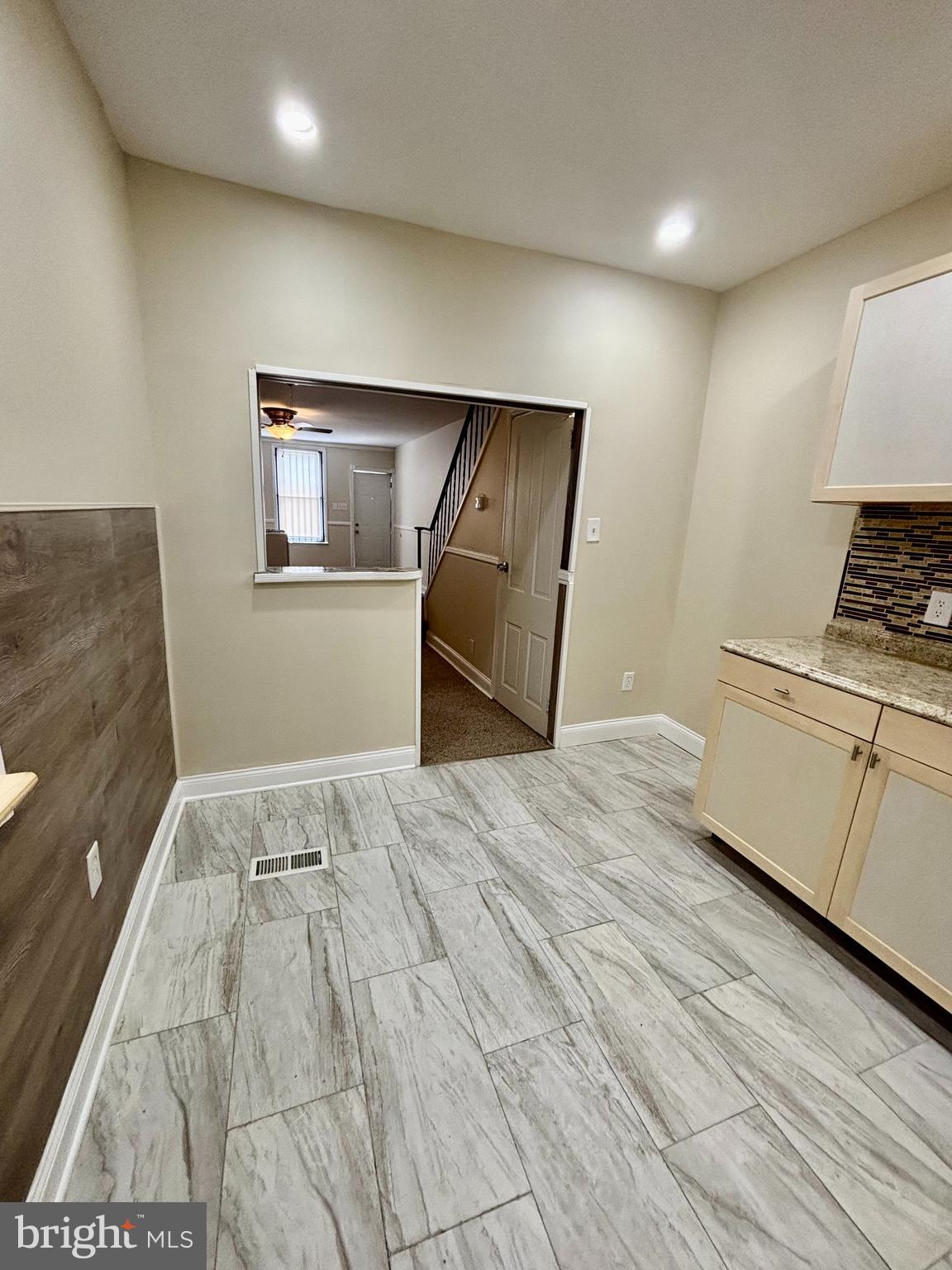 KENSINGTON - Residential