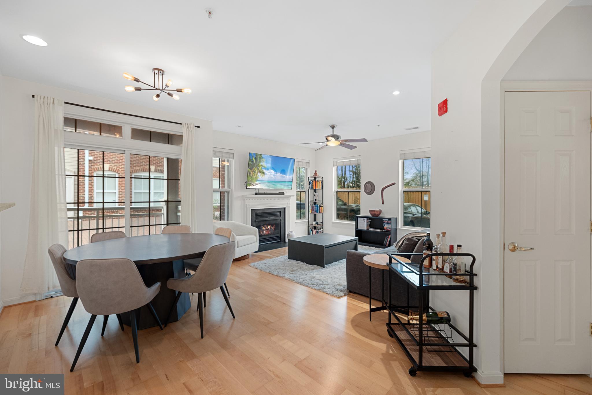 CAMERON STATION - Residential