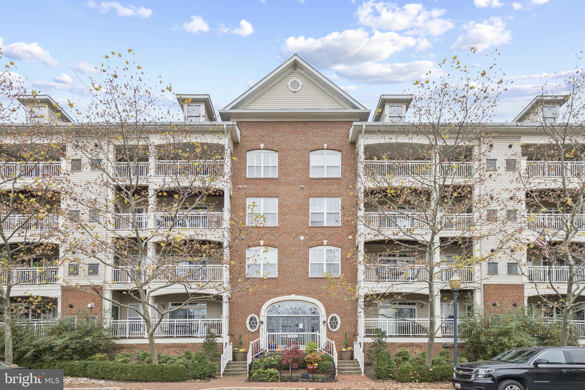 CAMERON STATION - Residential