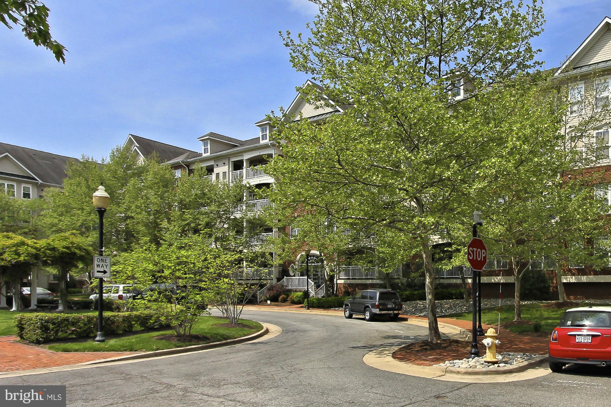 CAMERON STATION - Residential