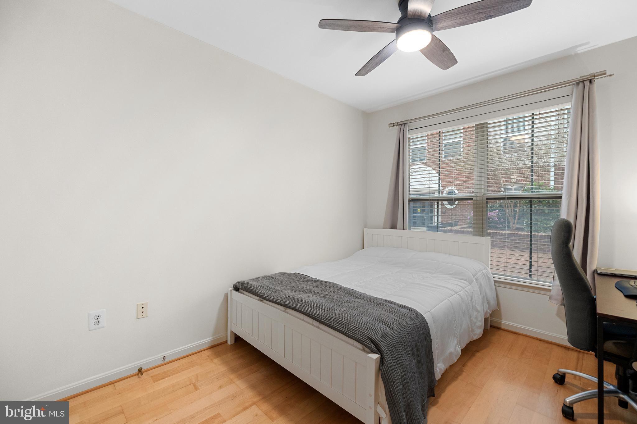 CAMERON STATION - Residential