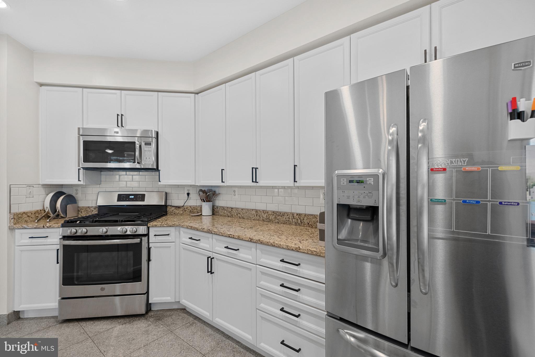 CAMERON STATION - Residential