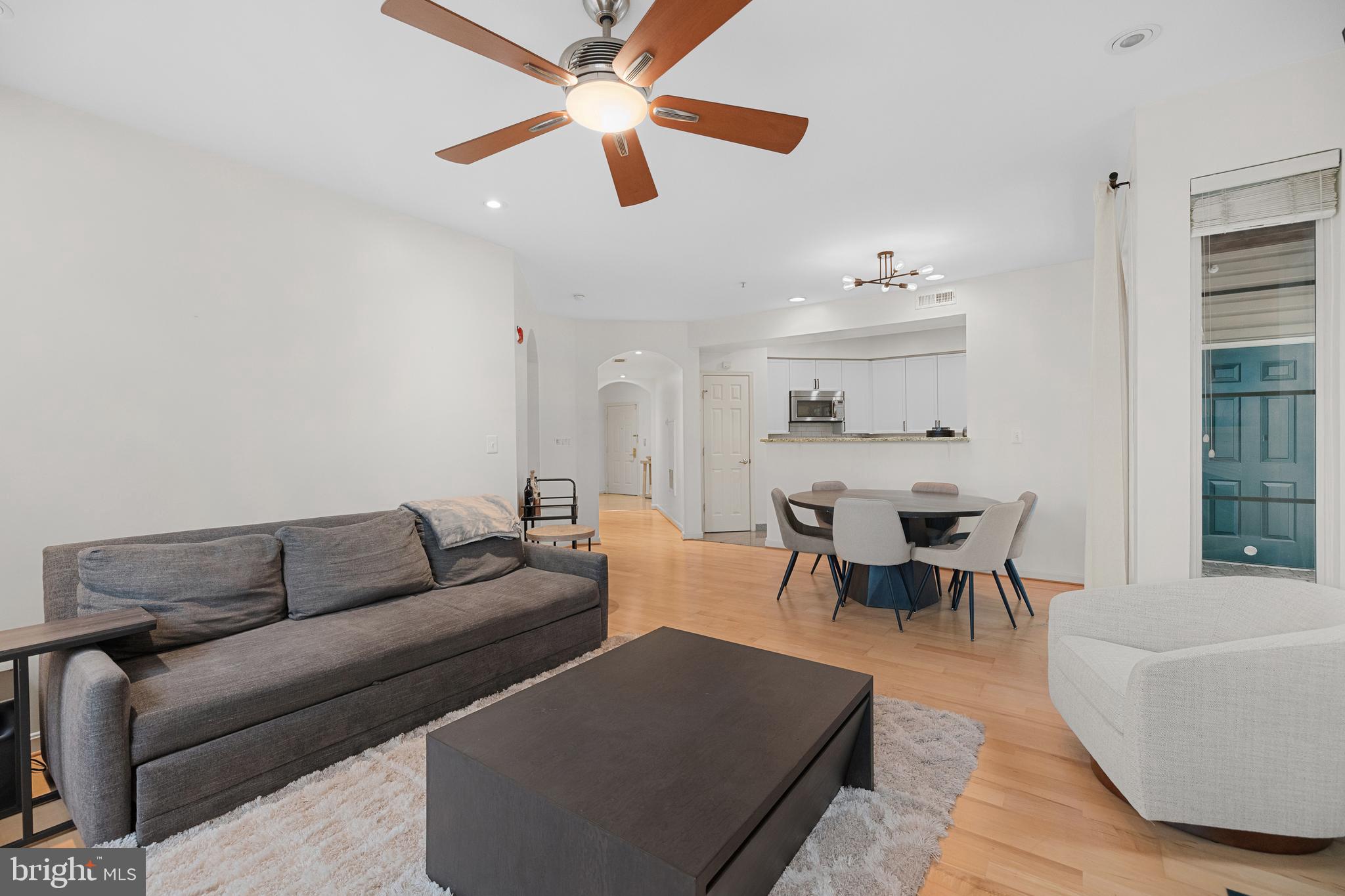 CAMERON STATION - Residential