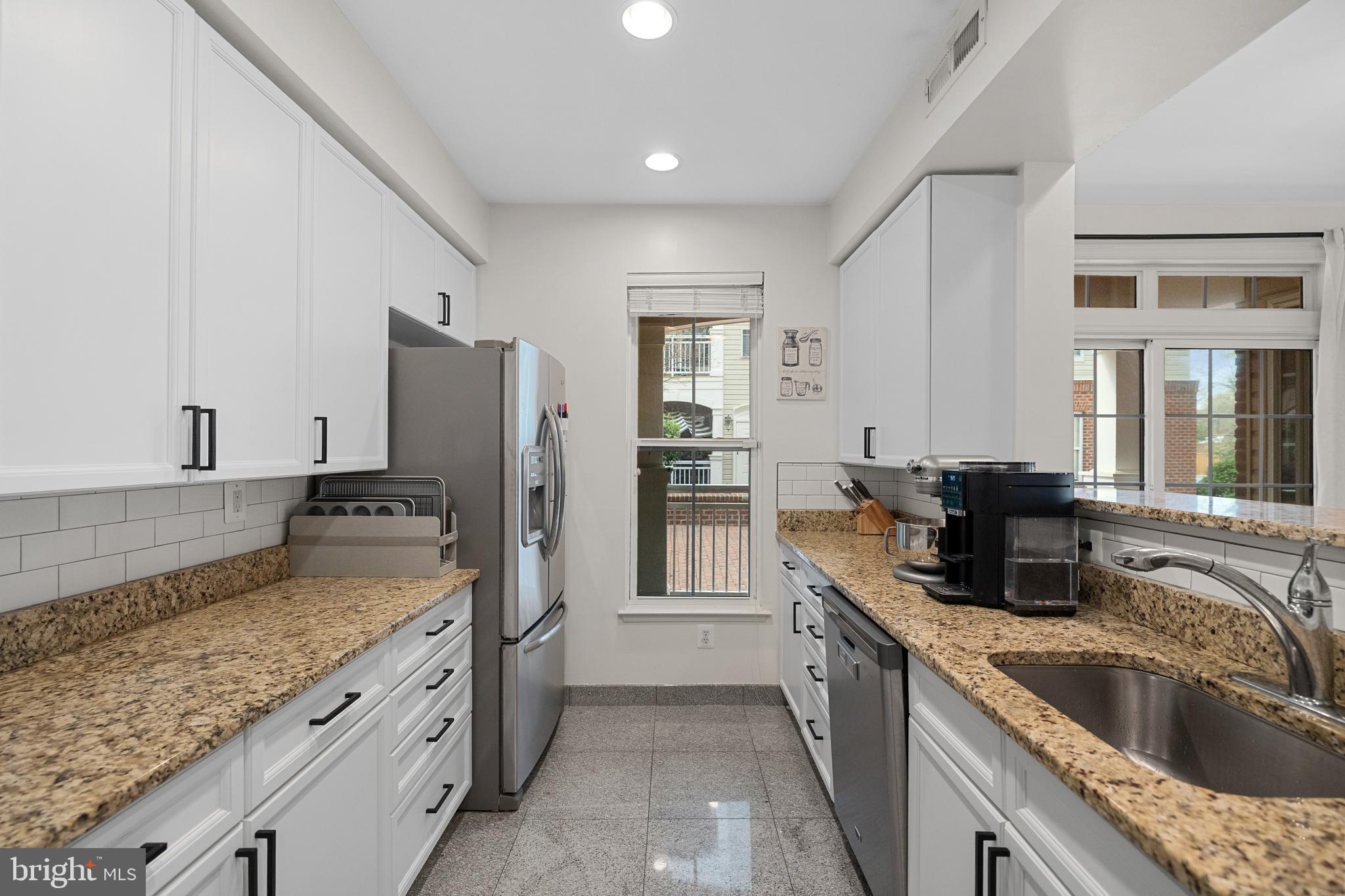 CAMERON STATION - Residential
