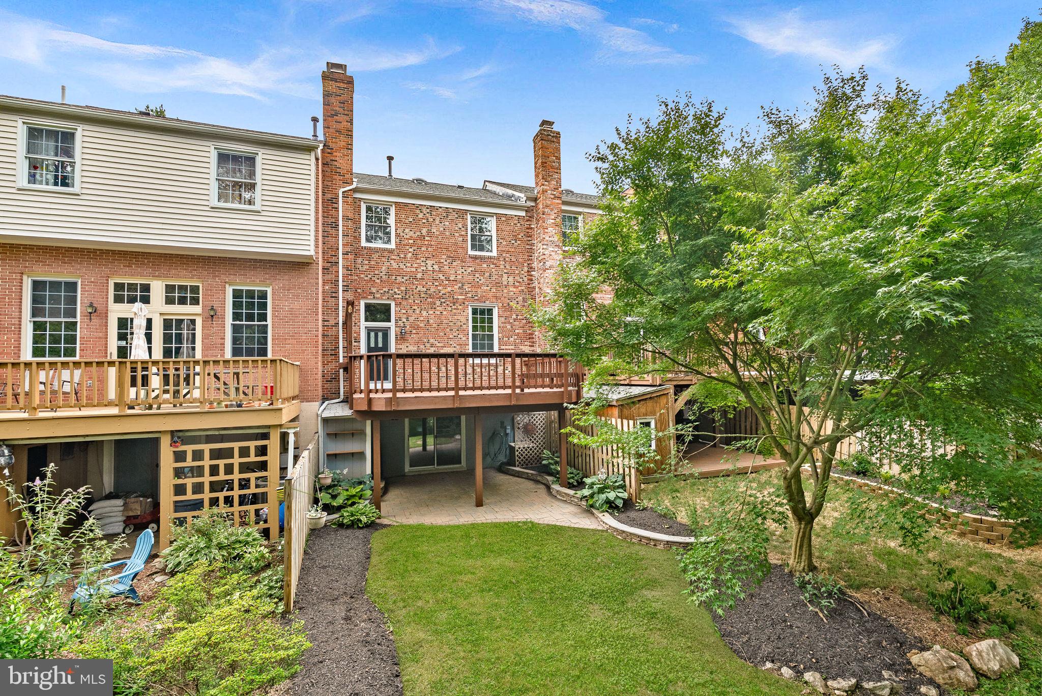 LAKE BRADDOCK - Residential