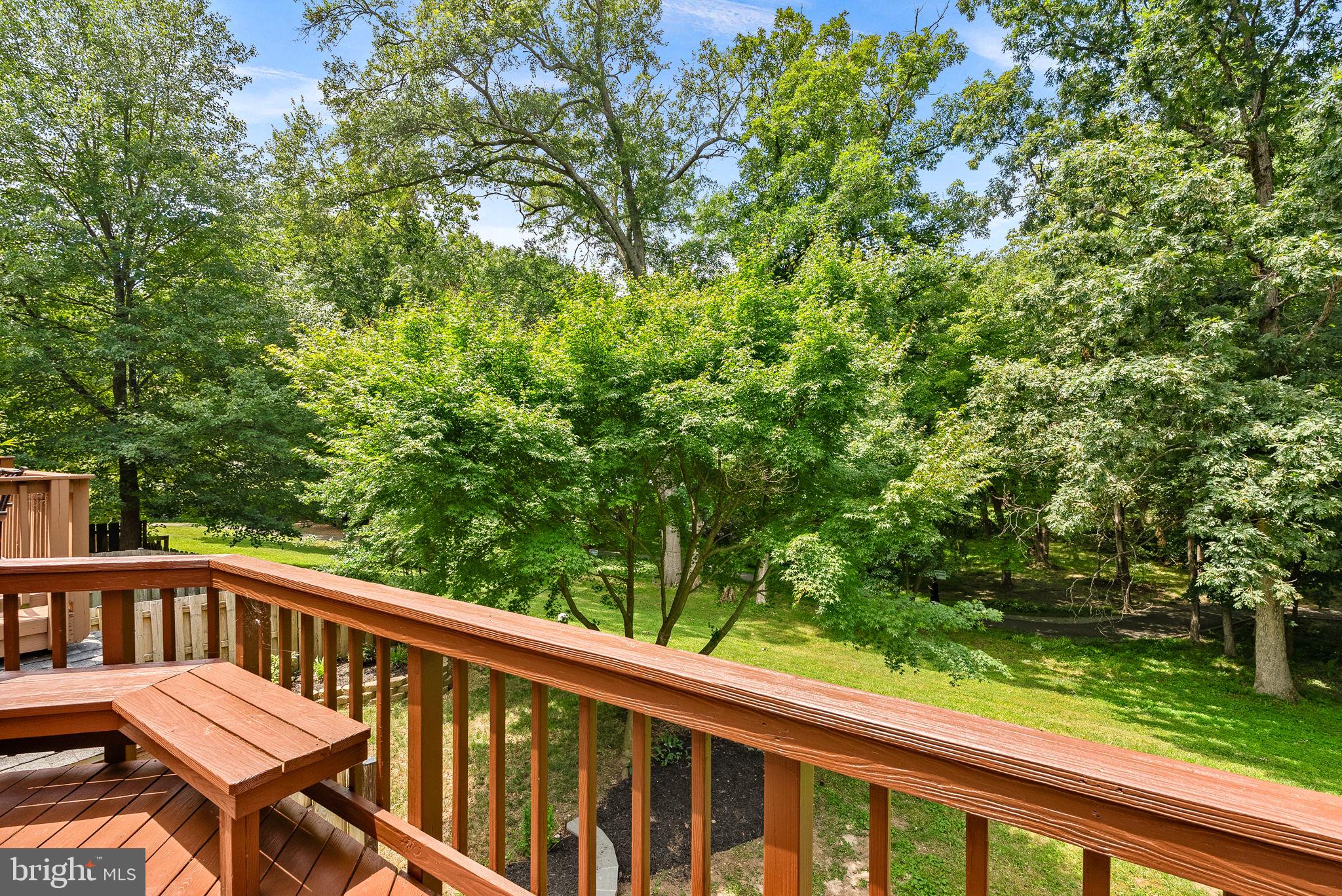 LAKE BRADDOCK - Residential