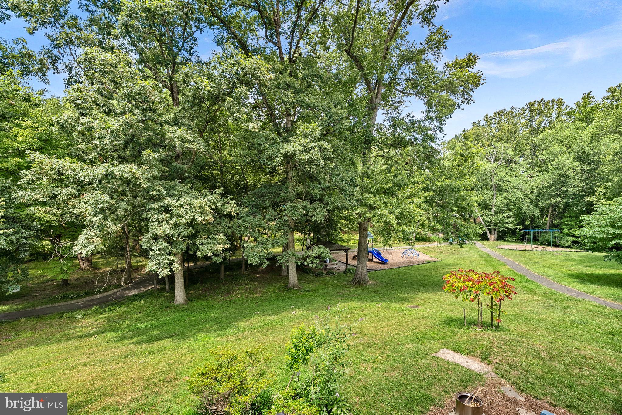 LAKE BRADDOCK - Residential