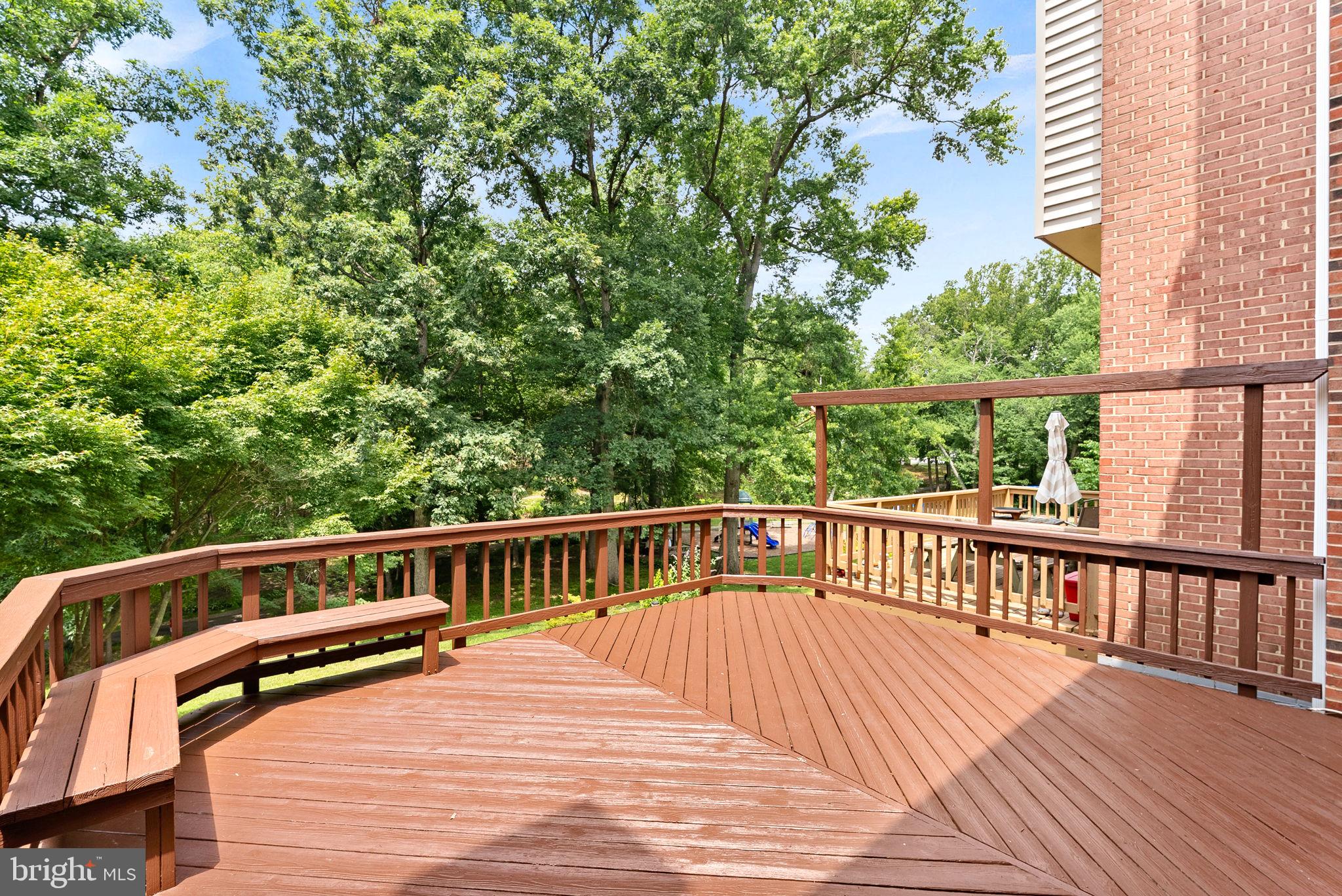 LAKE BRADDOCK - Residential