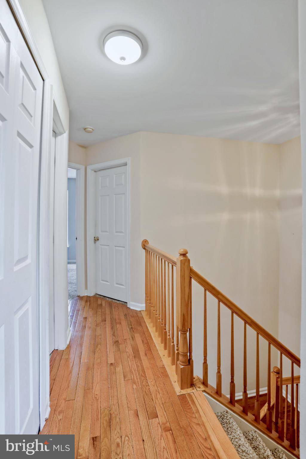 ROUND HILL - Residential
