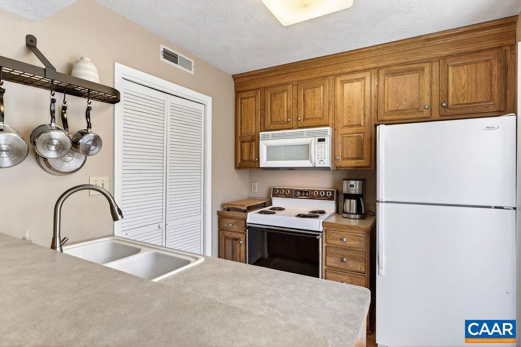 WINTERGREEN RESORT - Residential