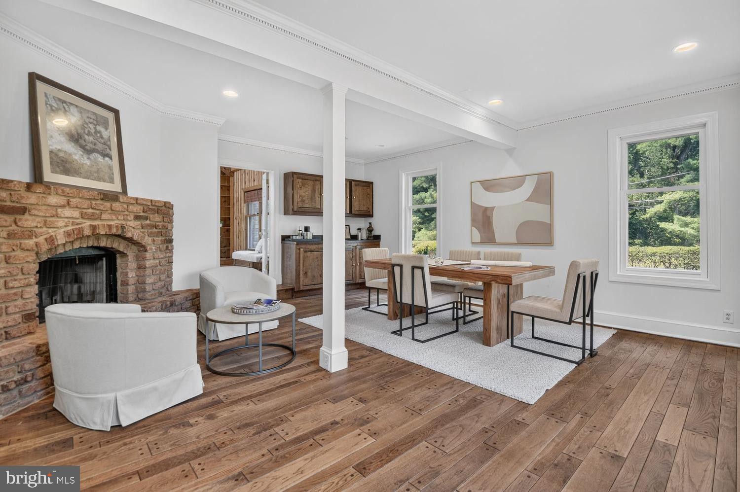 RIVER OAKS FARM - Residential