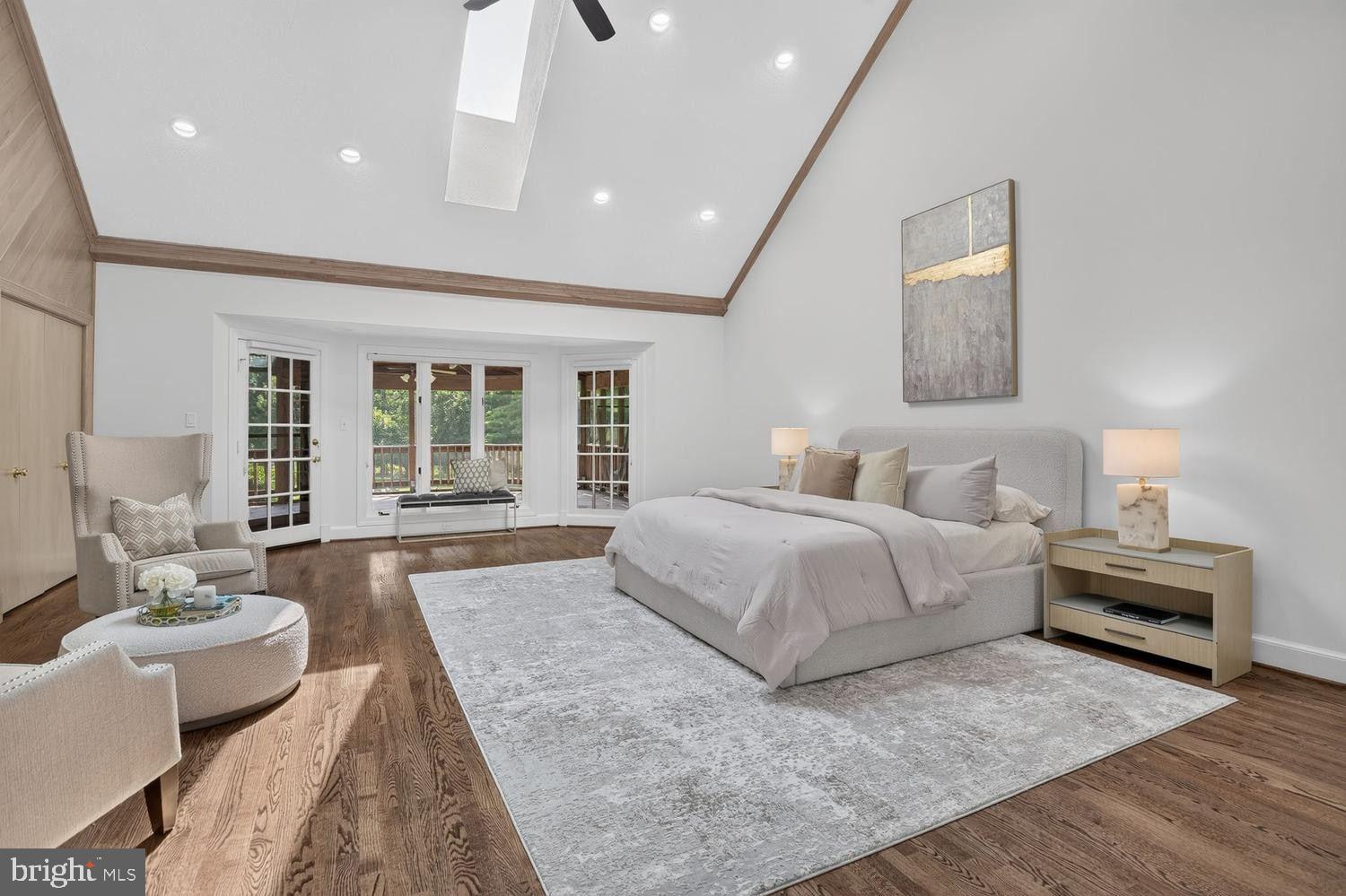 RIVER OAKS FARM - Residential