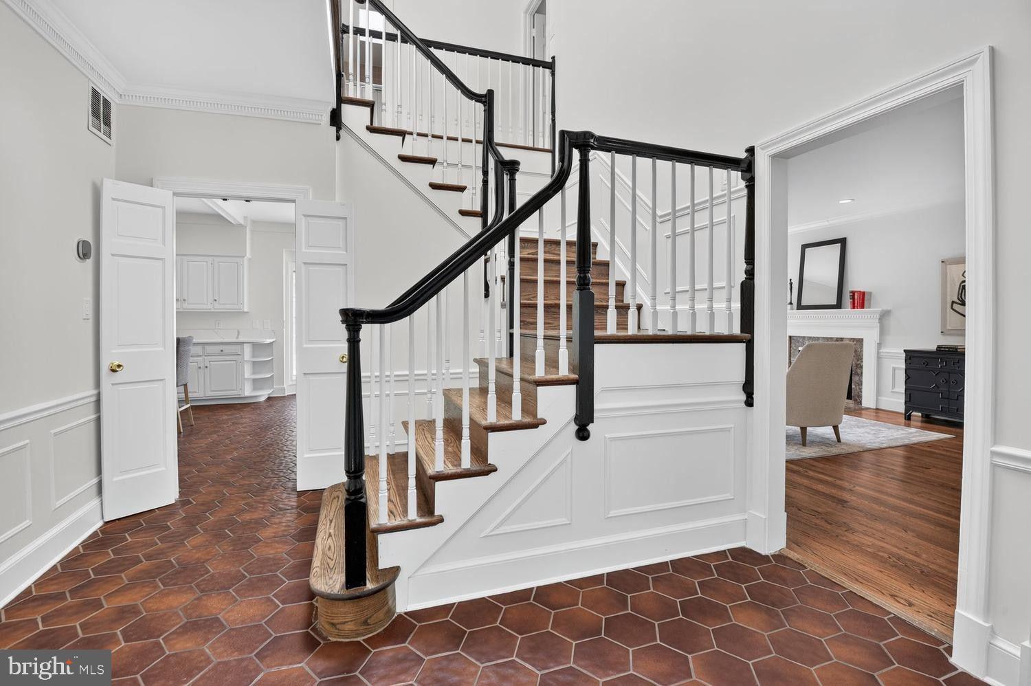 RIVER OAKS FARM - Residential