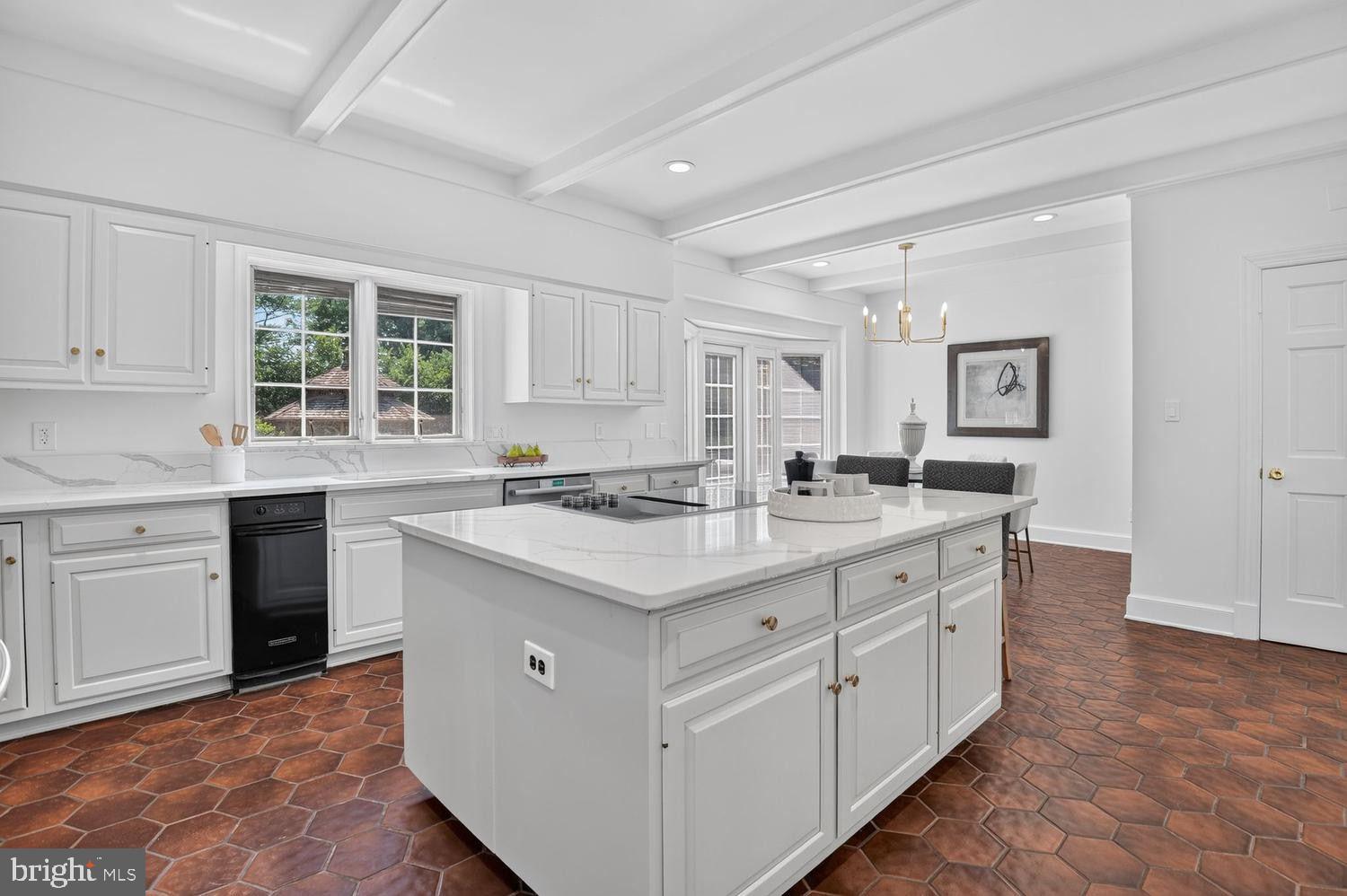 RIVER OAKS FARM - Residential