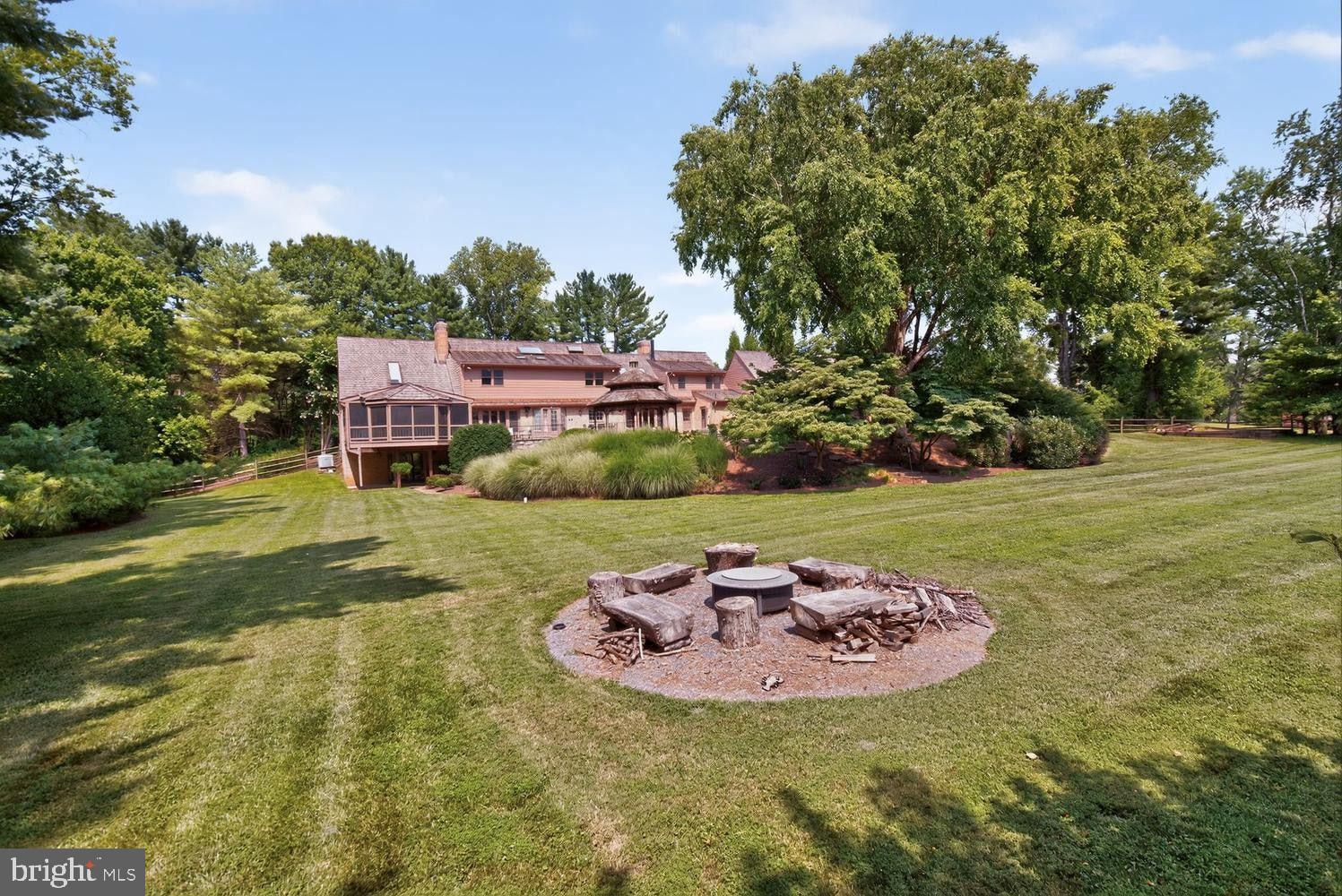 RIVER OAKS FARM - Residential