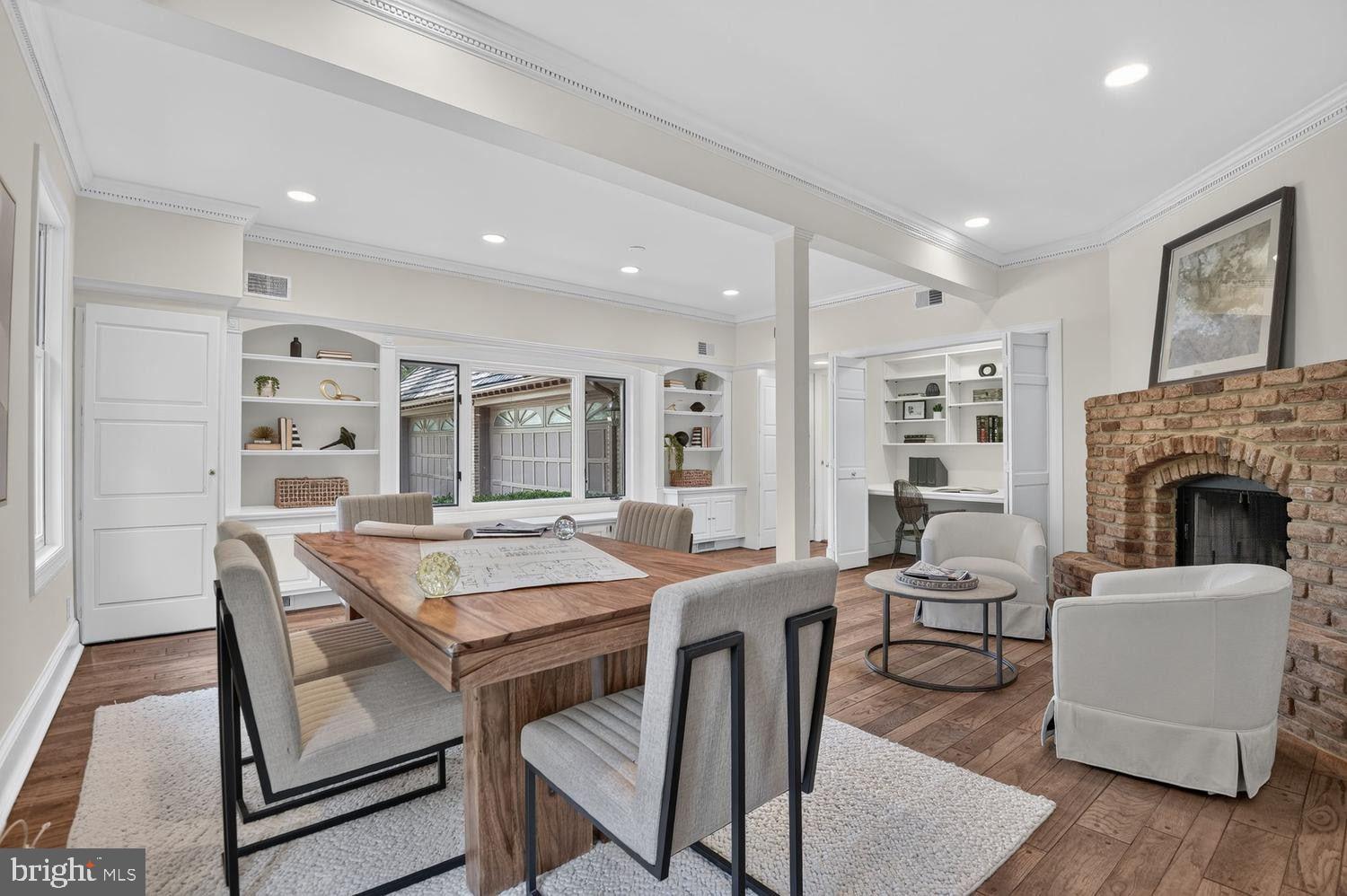 RIVER OAKS FARM - Residential