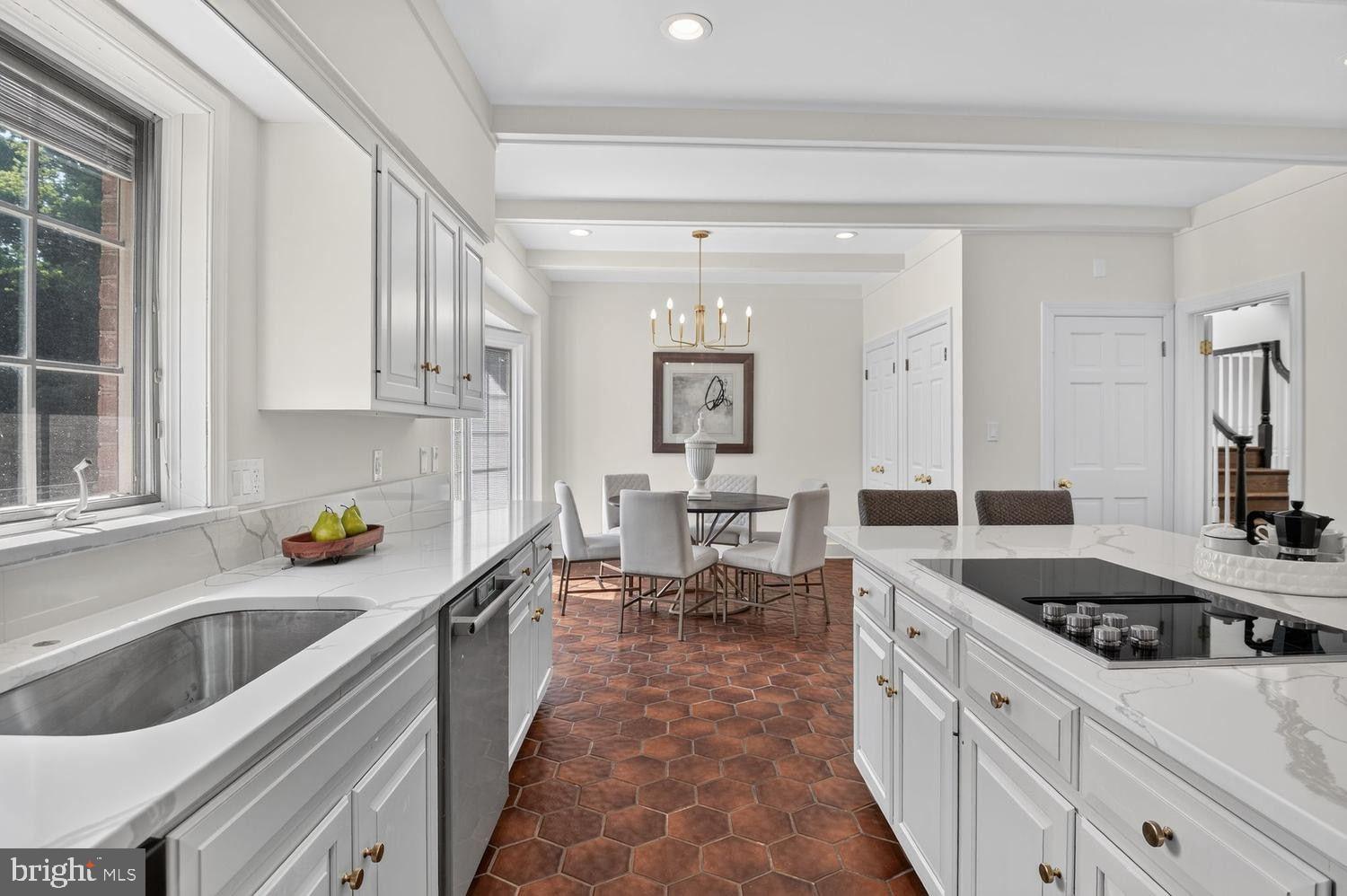 RIVER OAKS FARM - Residential