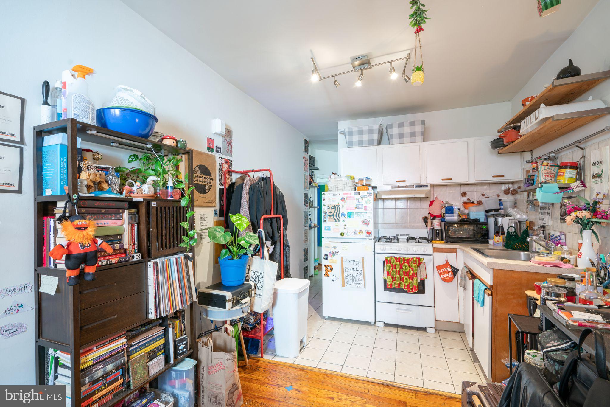 RITTENHOUSE SQUARE - Residential Income