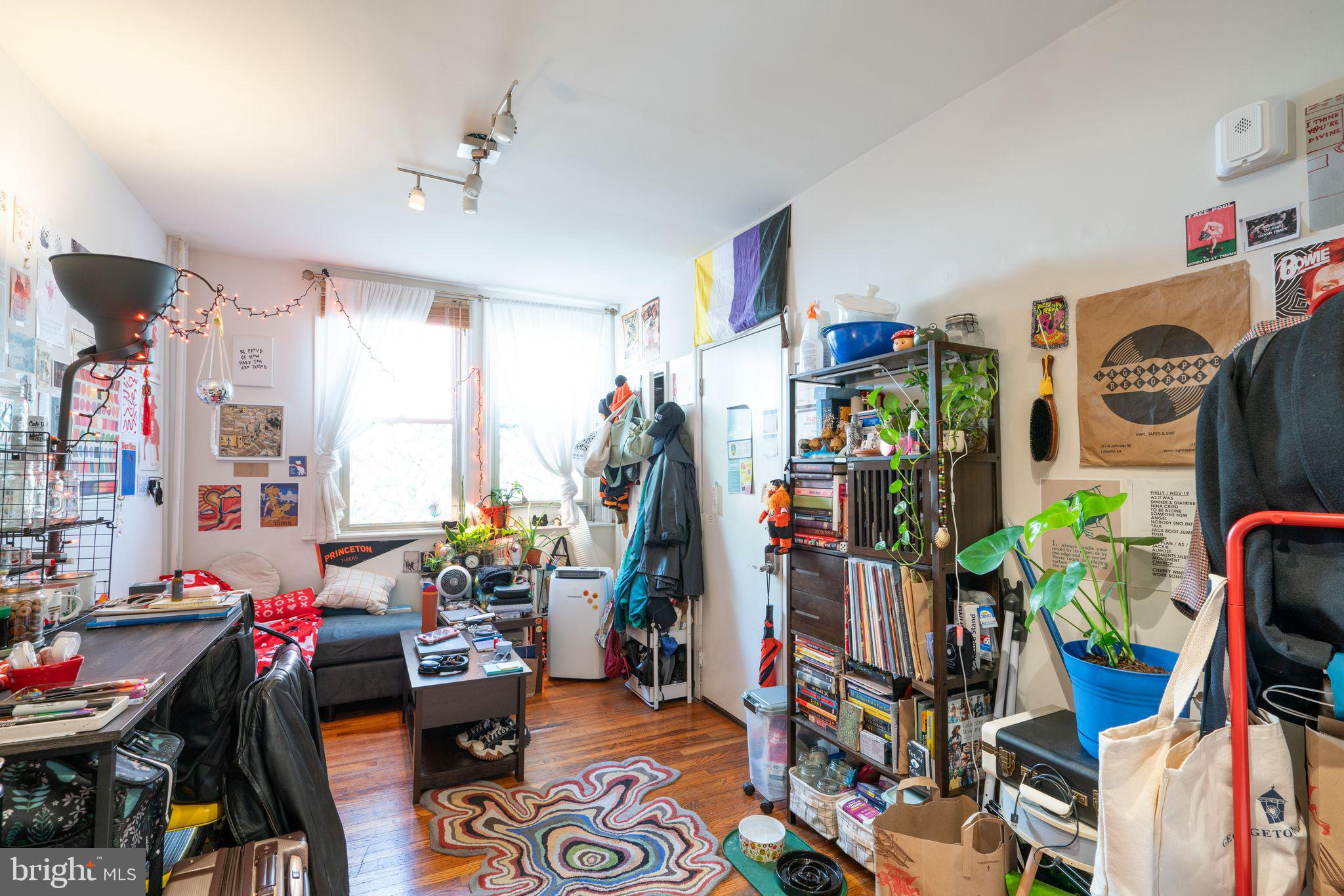 RITTENHOUSE SQUARE - Residential Income