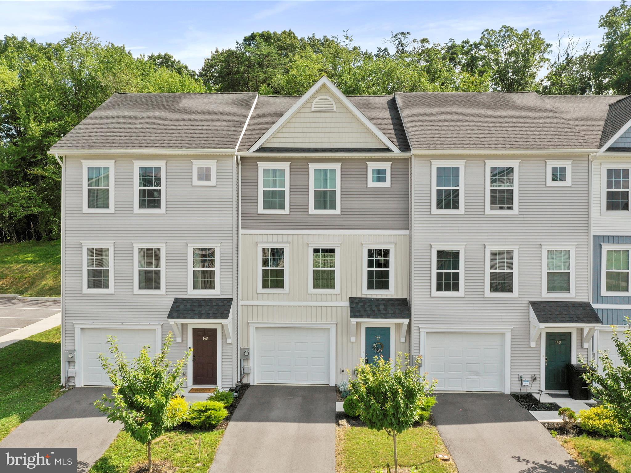 BRIDLE CREEK - Residential