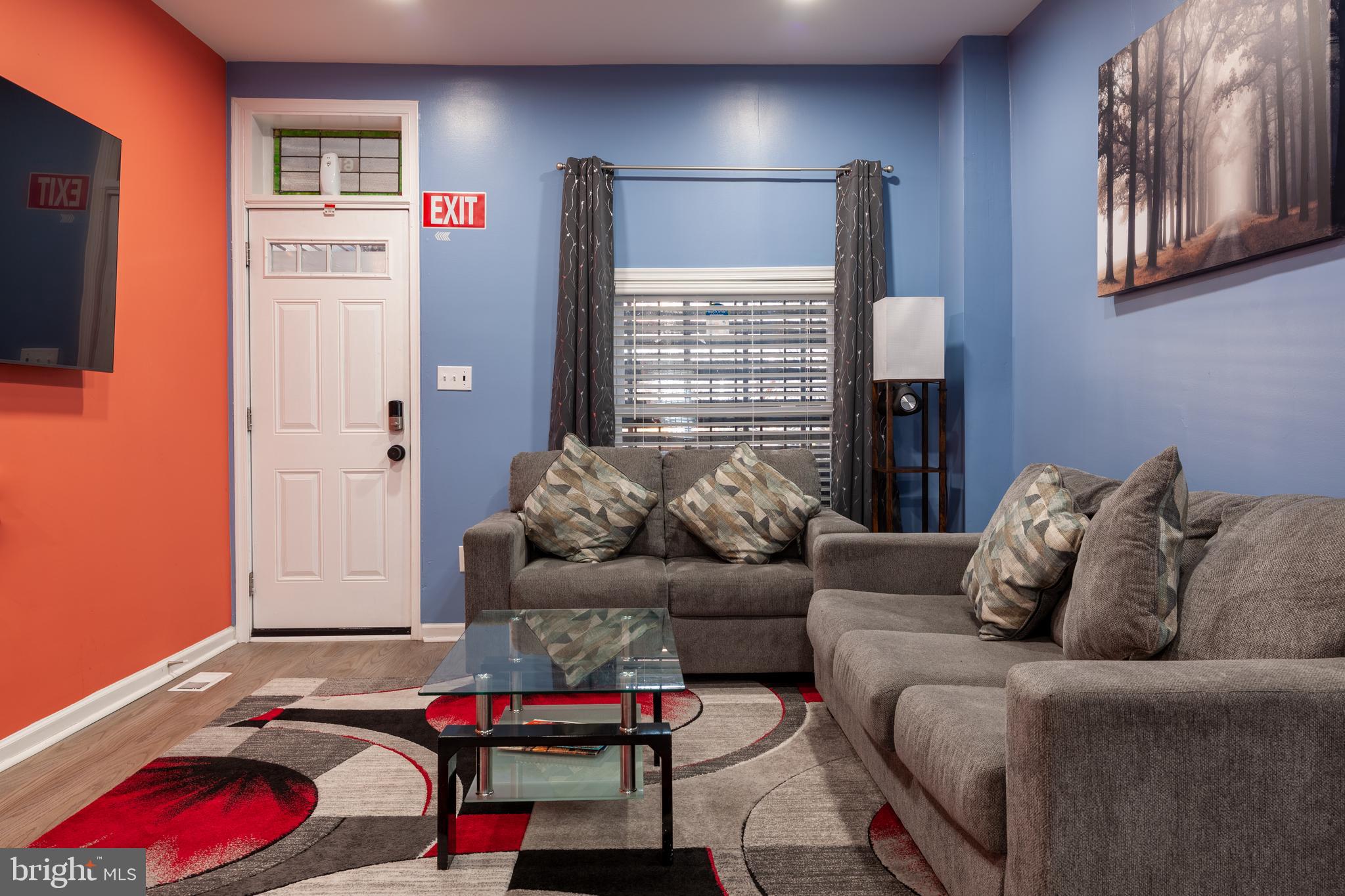 ELLWOOD PARK - Residential