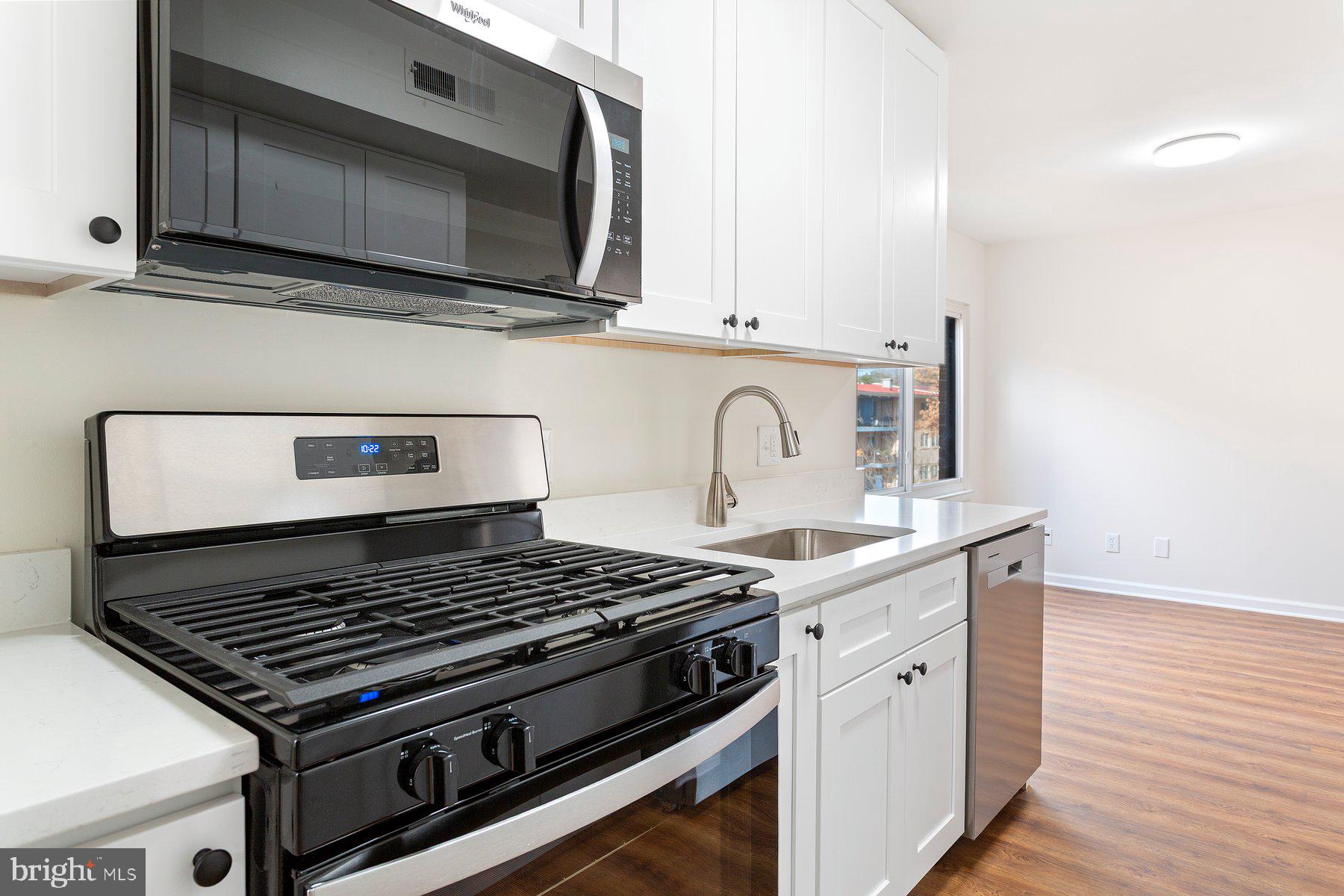 CHERRY GLEN CONDOS - Residential