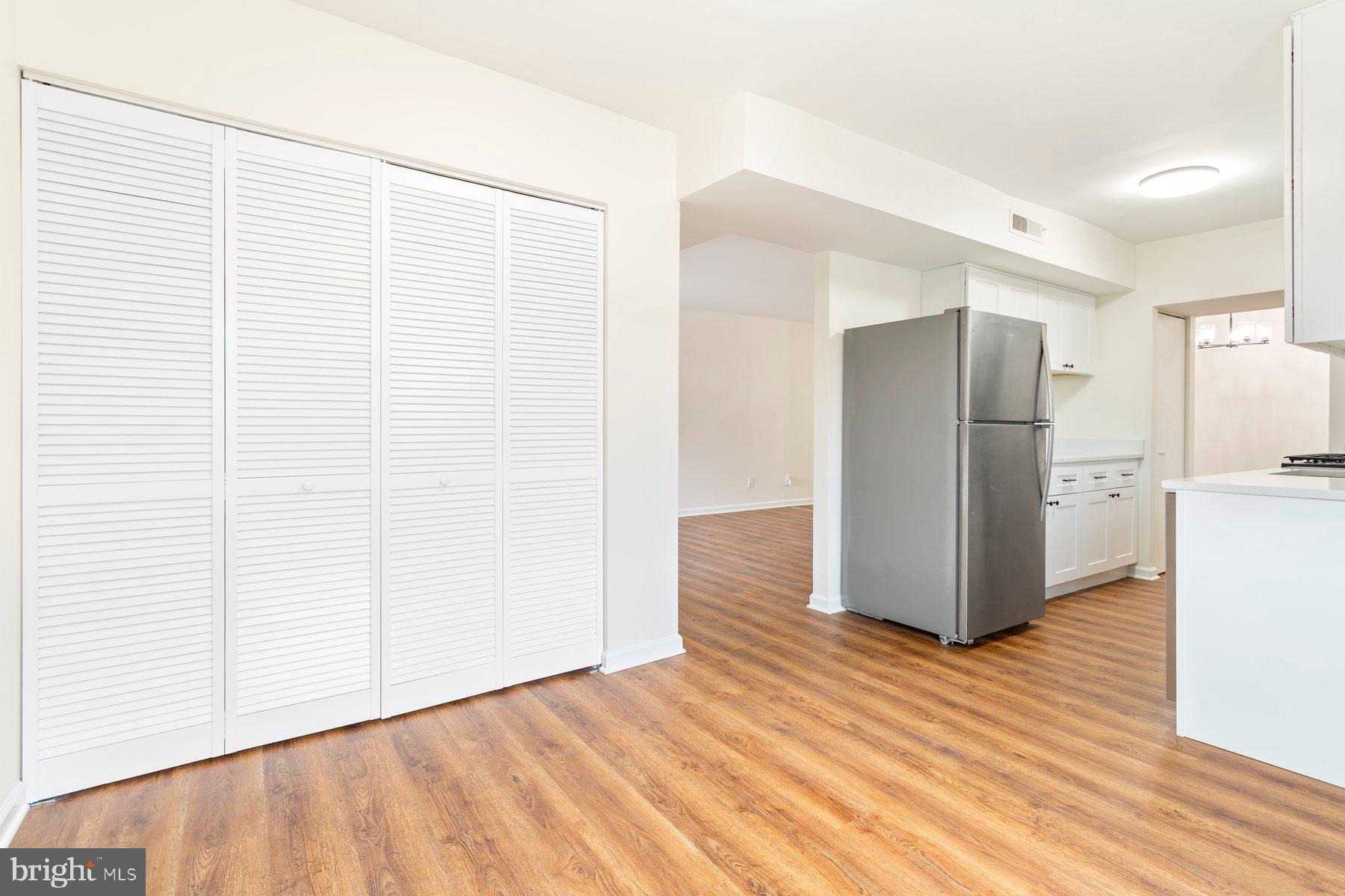 CHERRY GLEN CONDOS - Residential