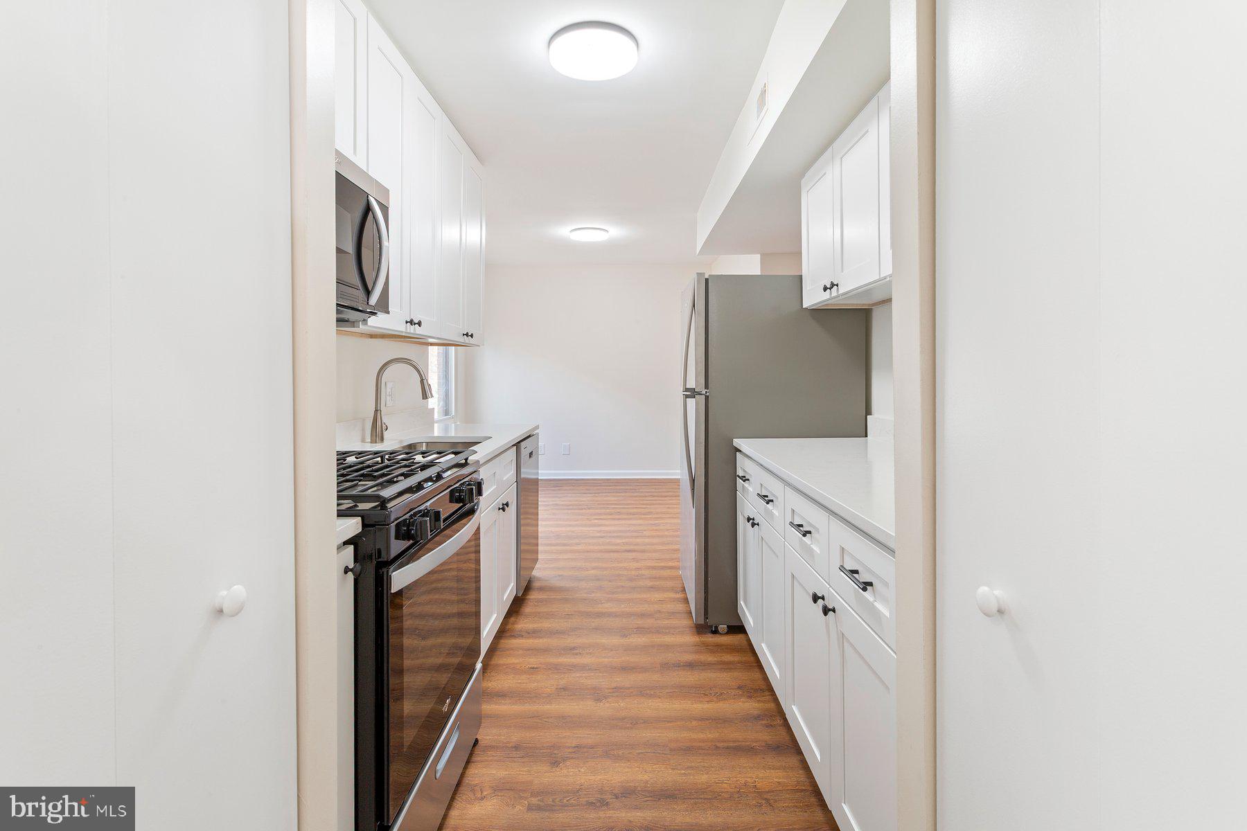 CHERRY GLEN CONDOS - Residential