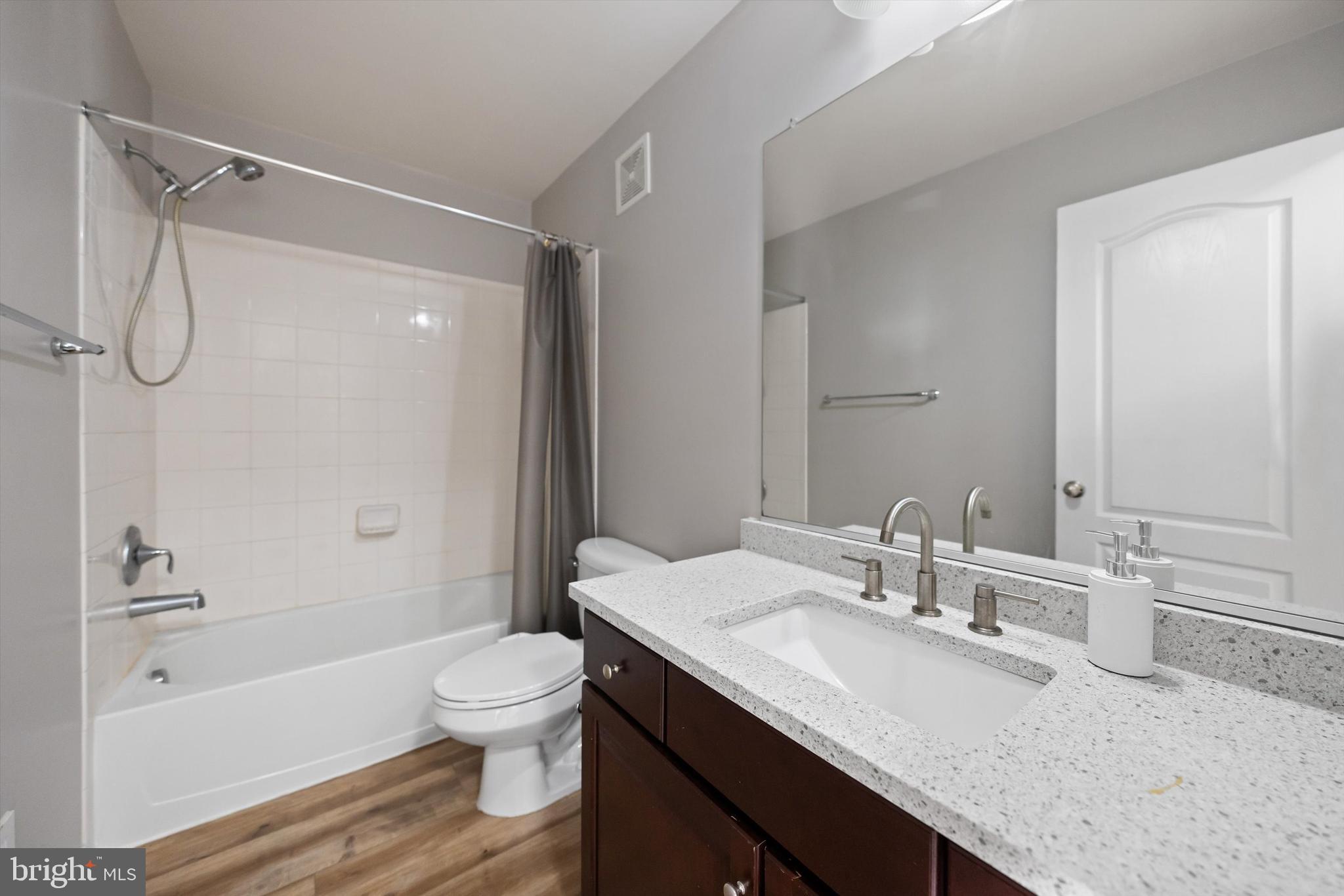 MARKET CENTER CONDOMINIUM - Residential