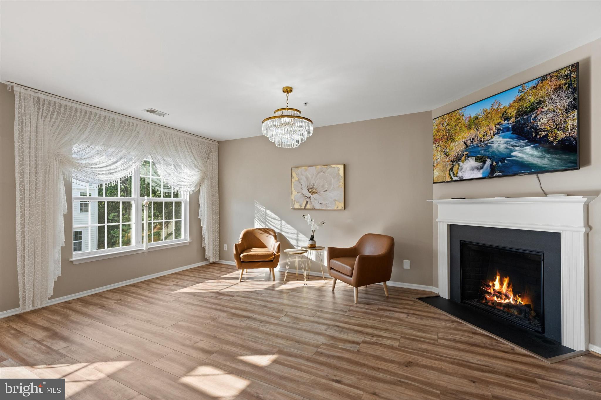 MARKET CENTER CONDOMINIUM - Residential