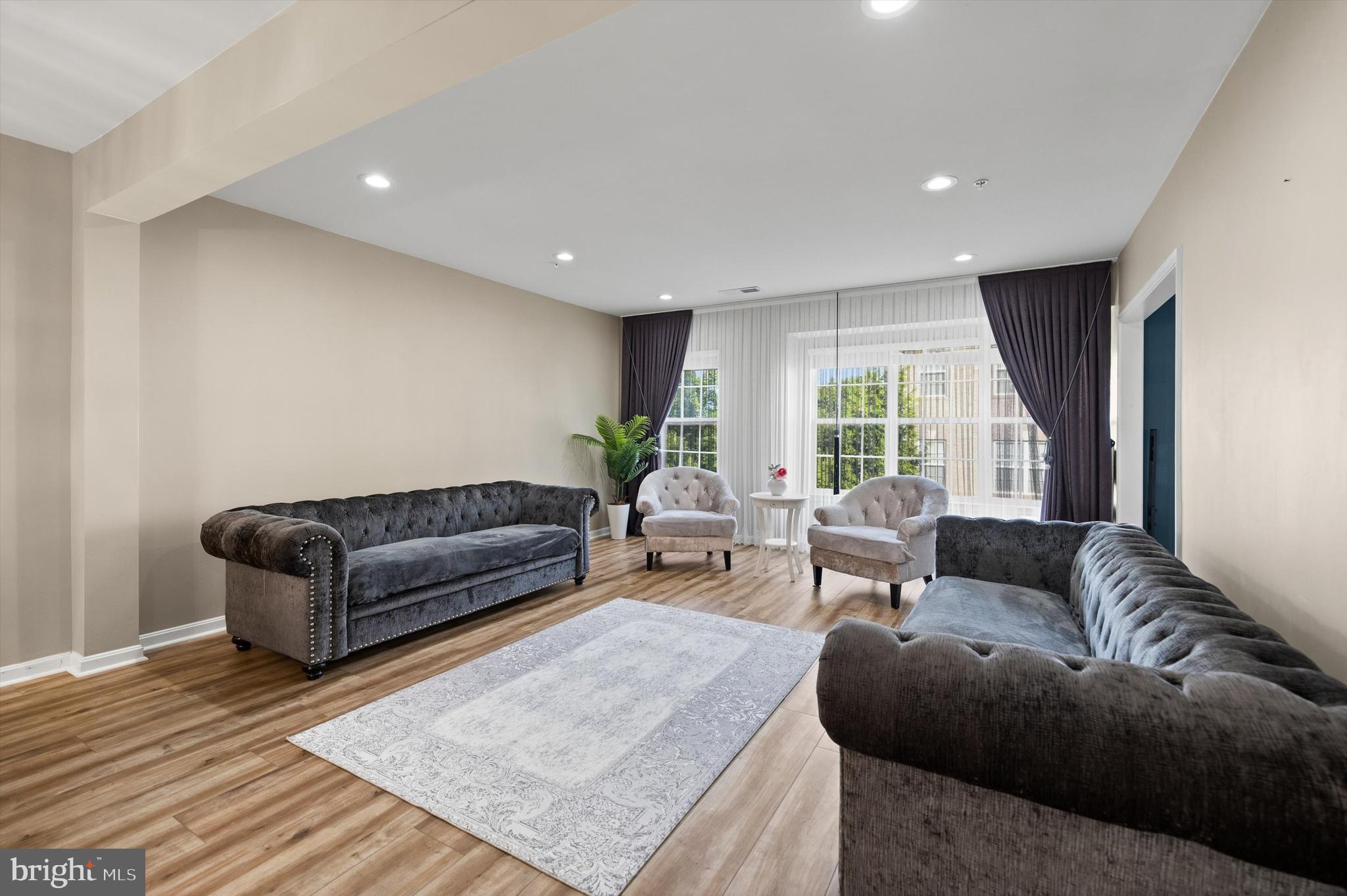 MARKET CENTER CONDOMINIUM - Residential