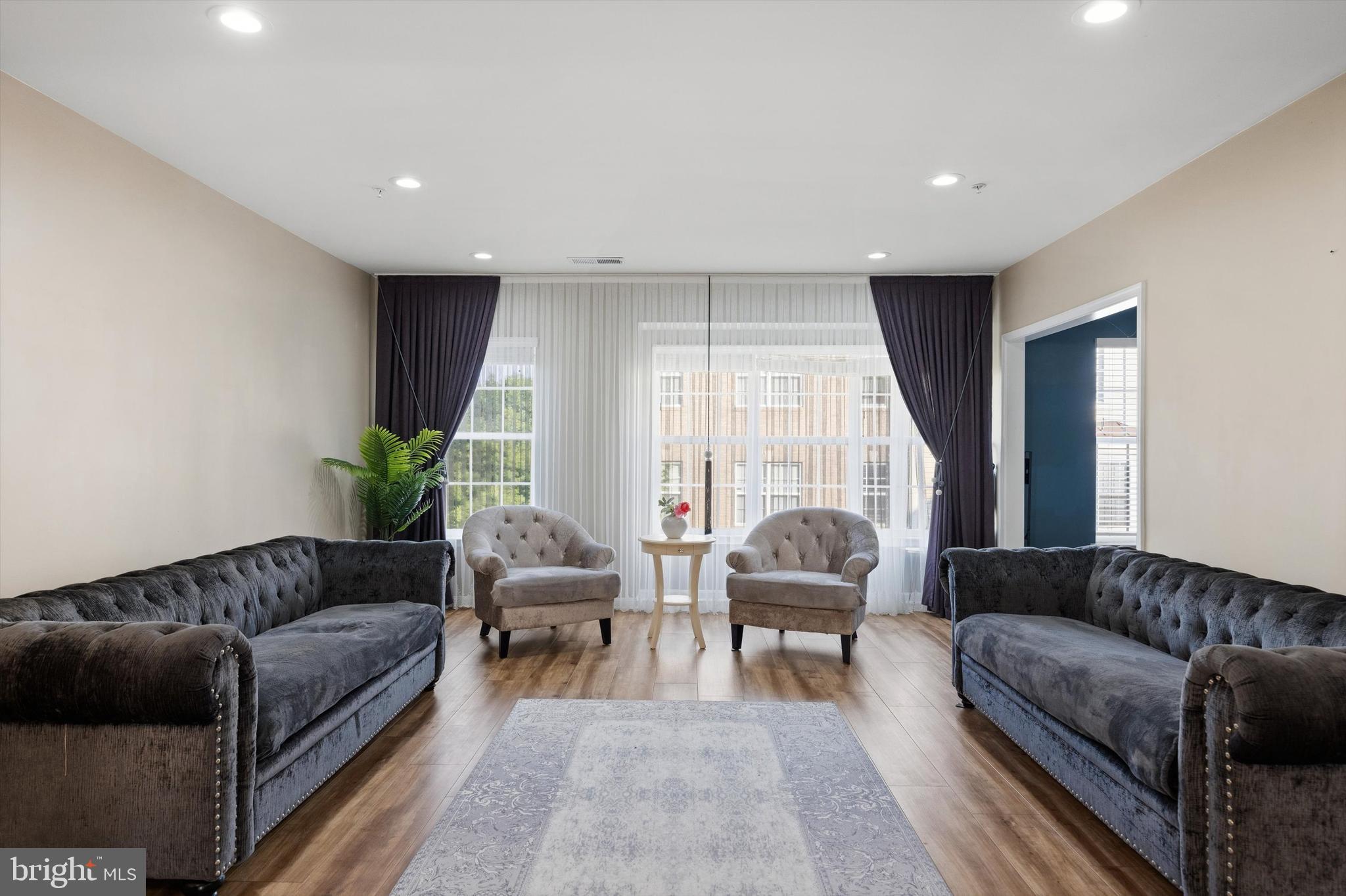 MARKET CENTER CONDOMINIUM - Residential