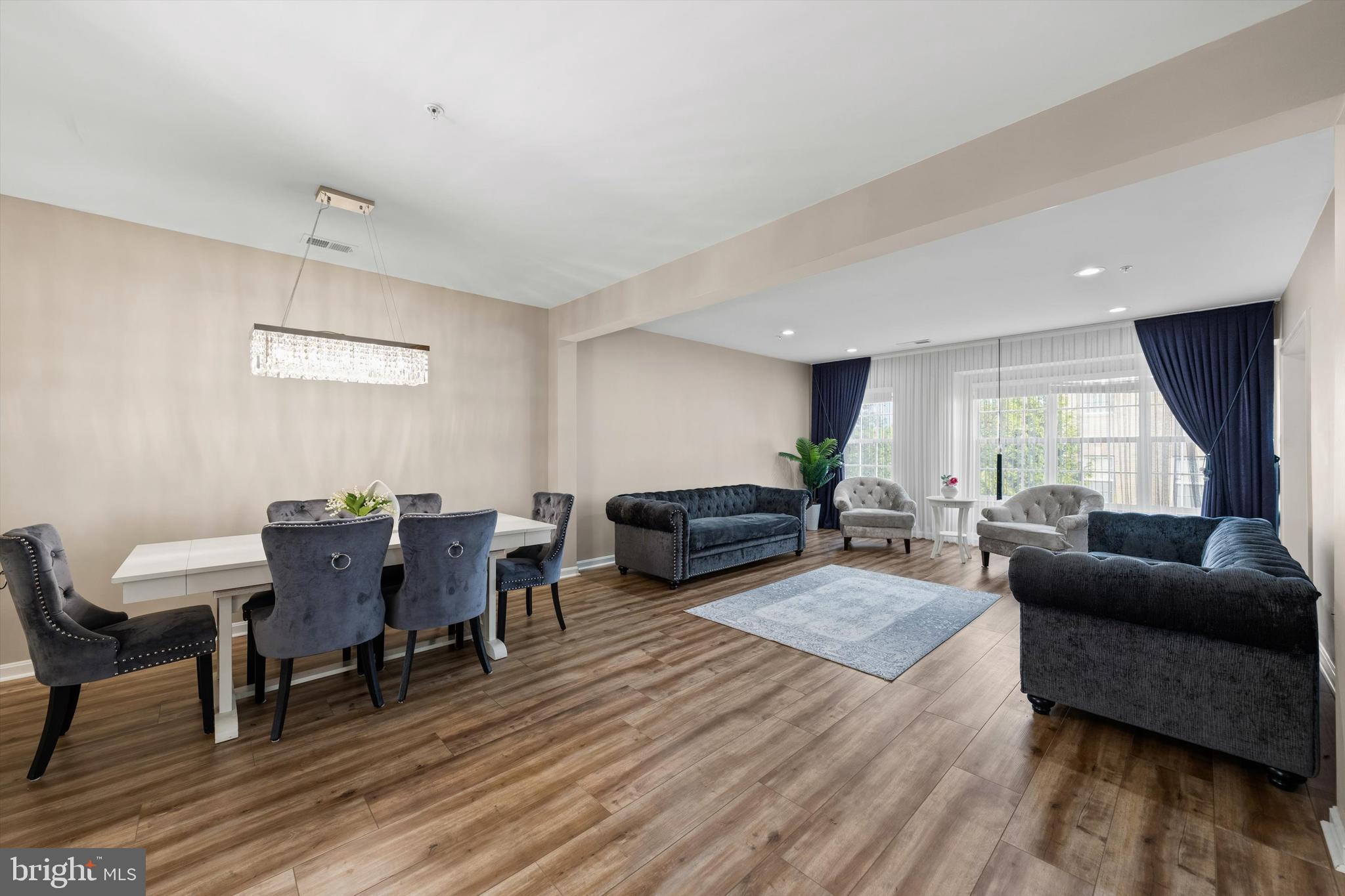 MARKET CENTER CONDOMINIUM - Residential
