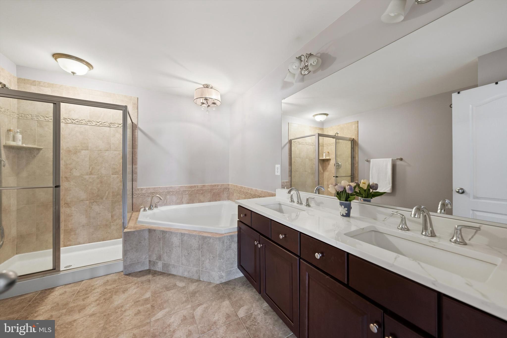 MARKET CENTER CONDOMINIUM - Residential