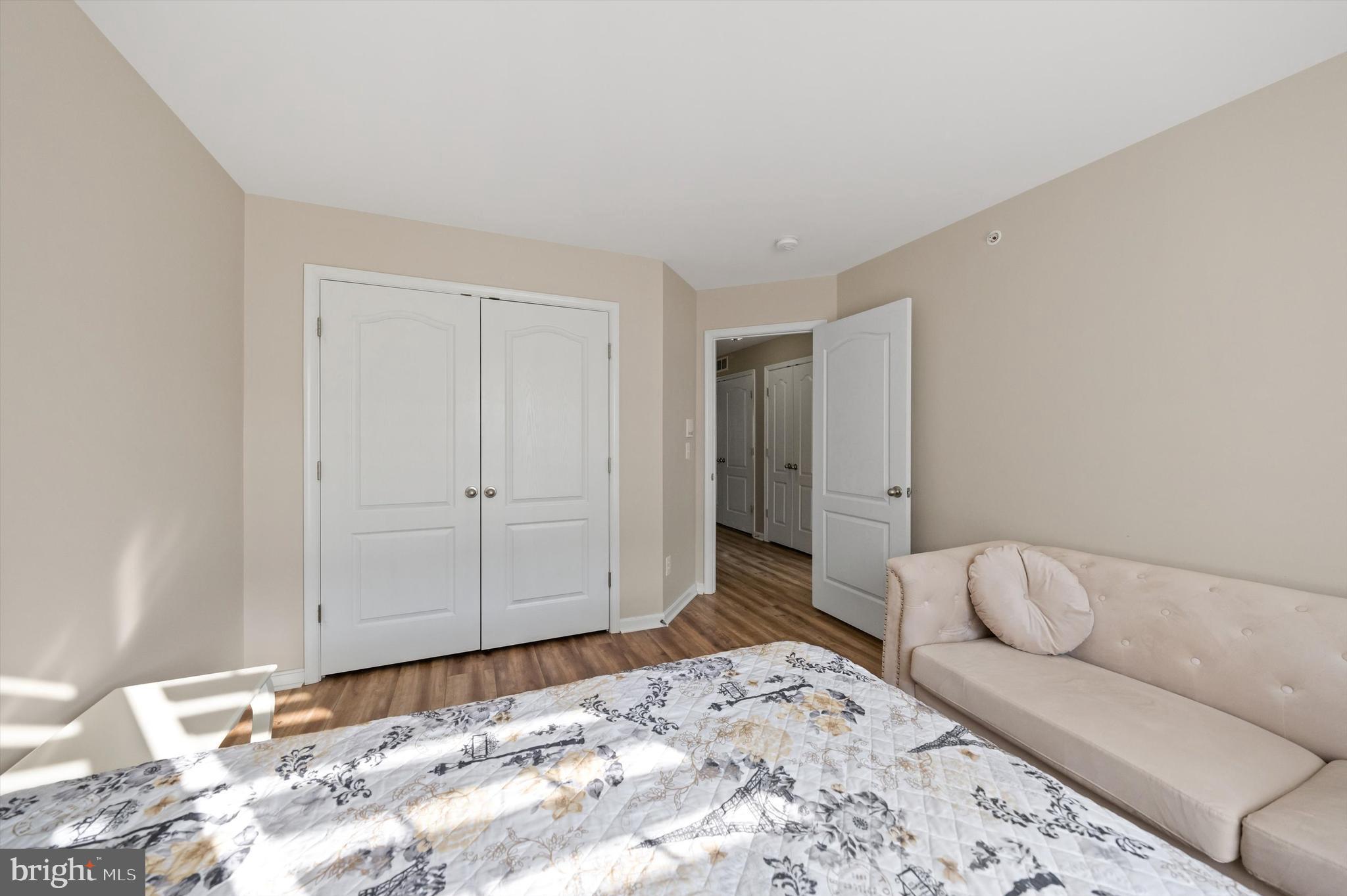 MARKET CENTER CONDOMINIUM - Residential