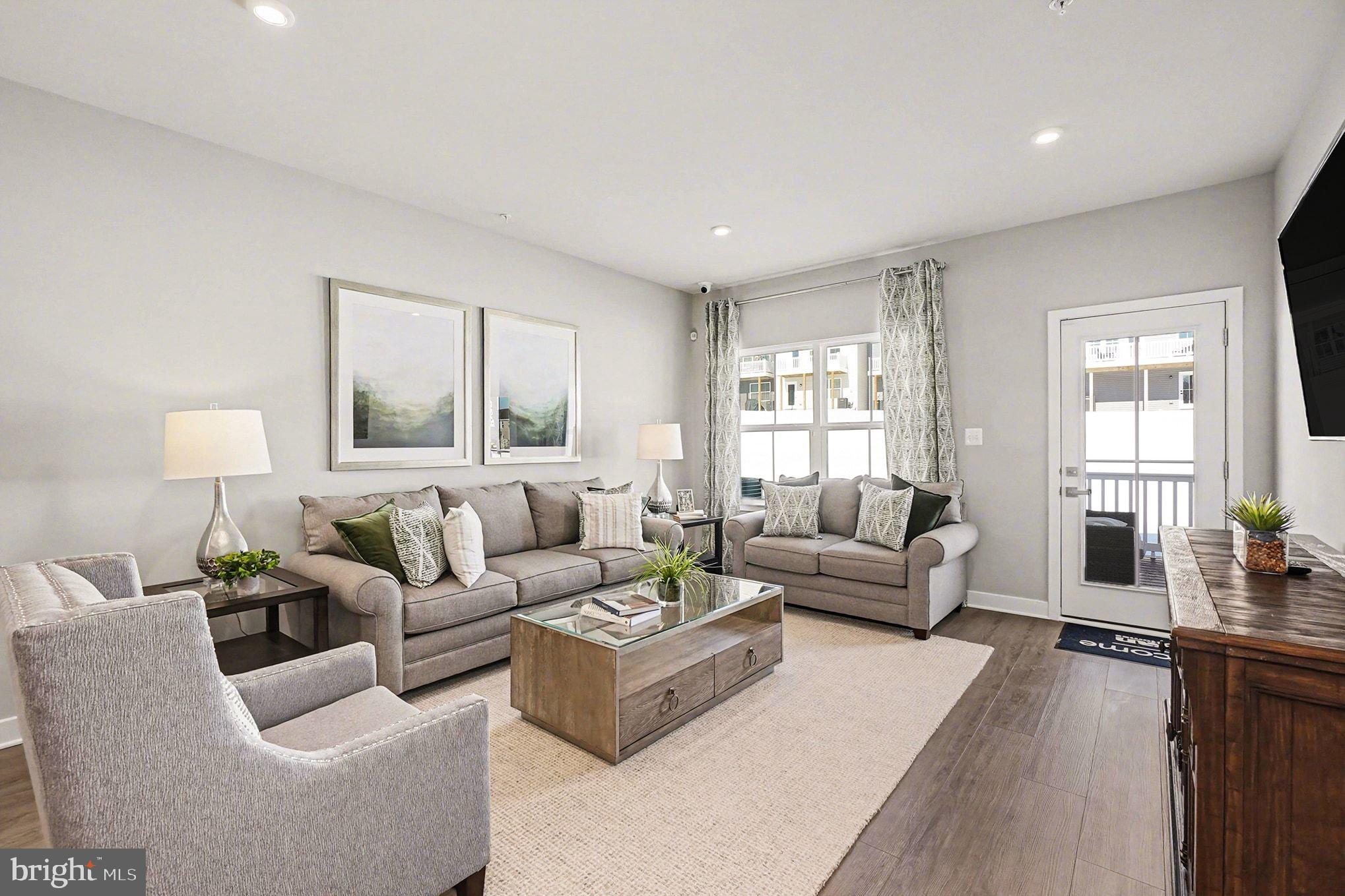 ABERDEEN OVERLOOK - Residential