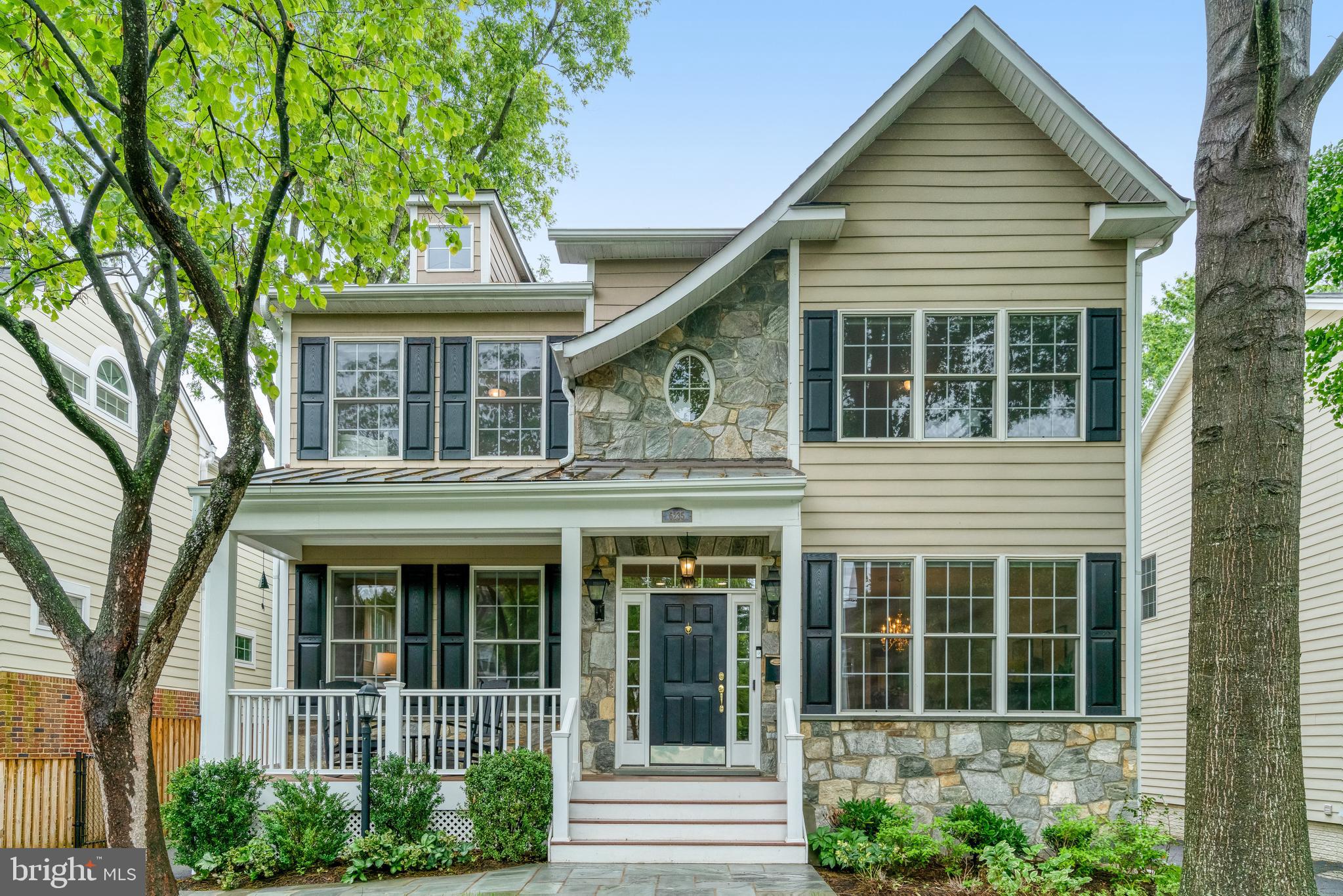 OVER LEE KNOLLS - Residential