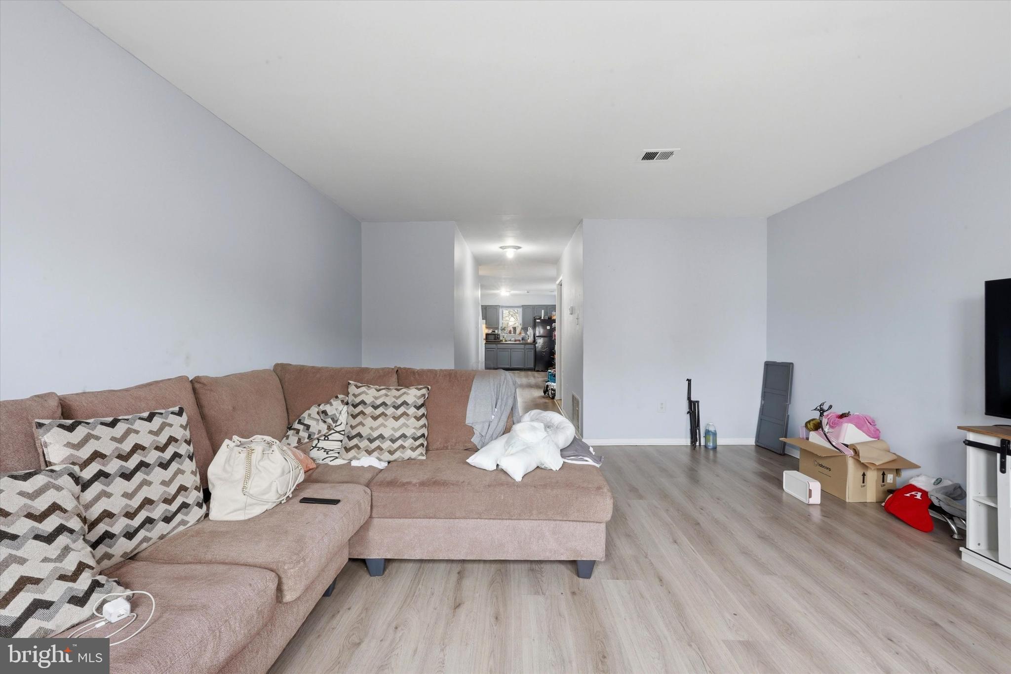 STRAWBERRY MANSION - Residential Income