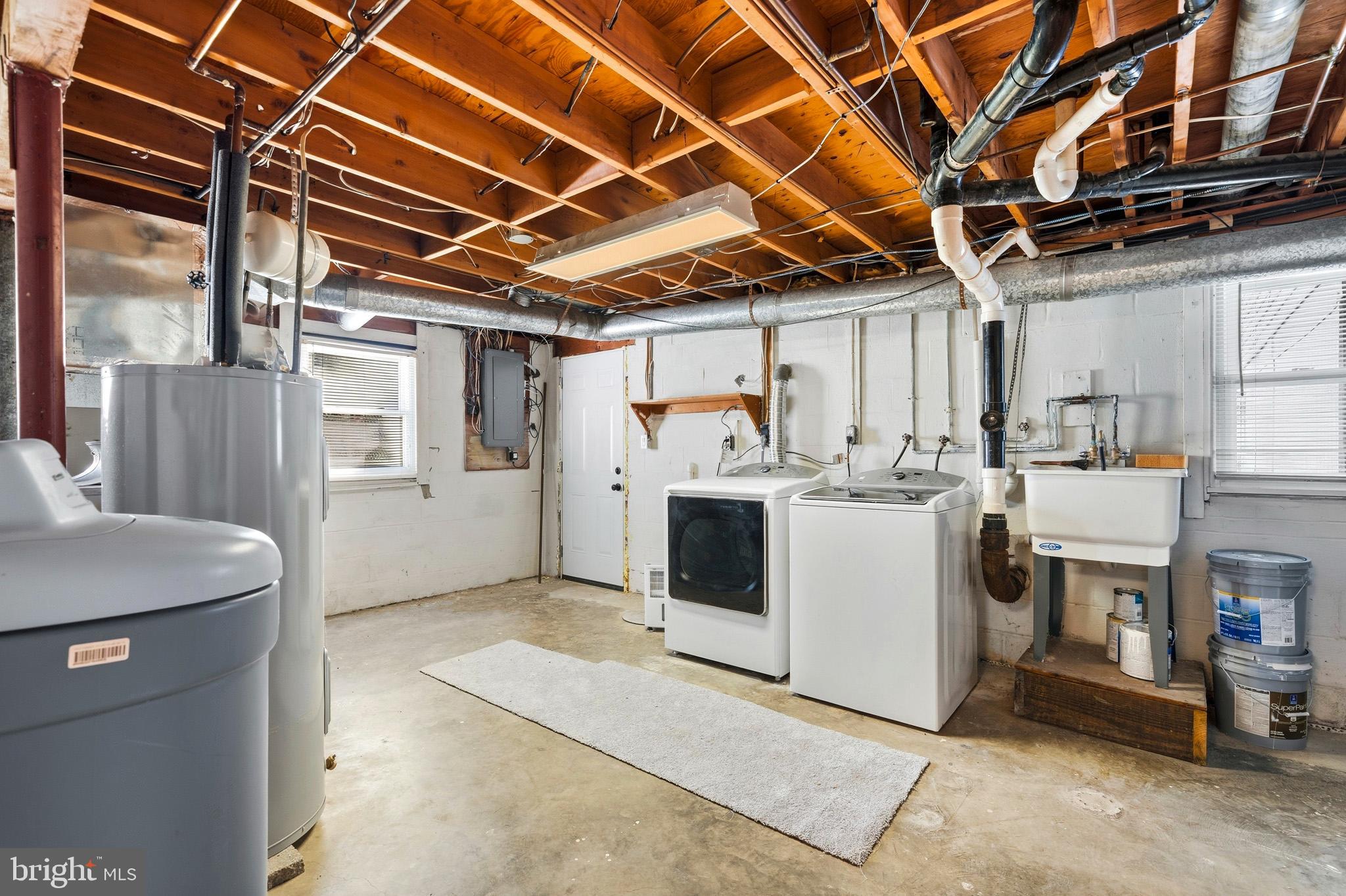 CAVALIER COUNTRY - Residential