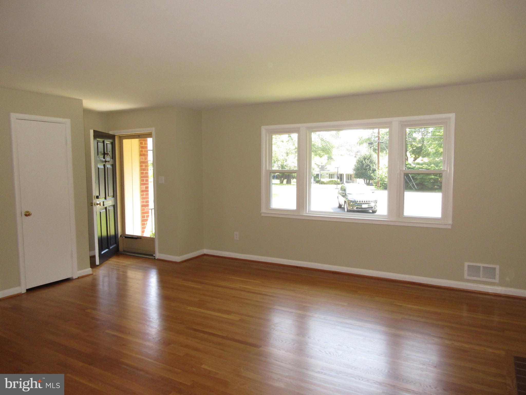 BROYHILL LANGLEY ESTATES - Residential Lease