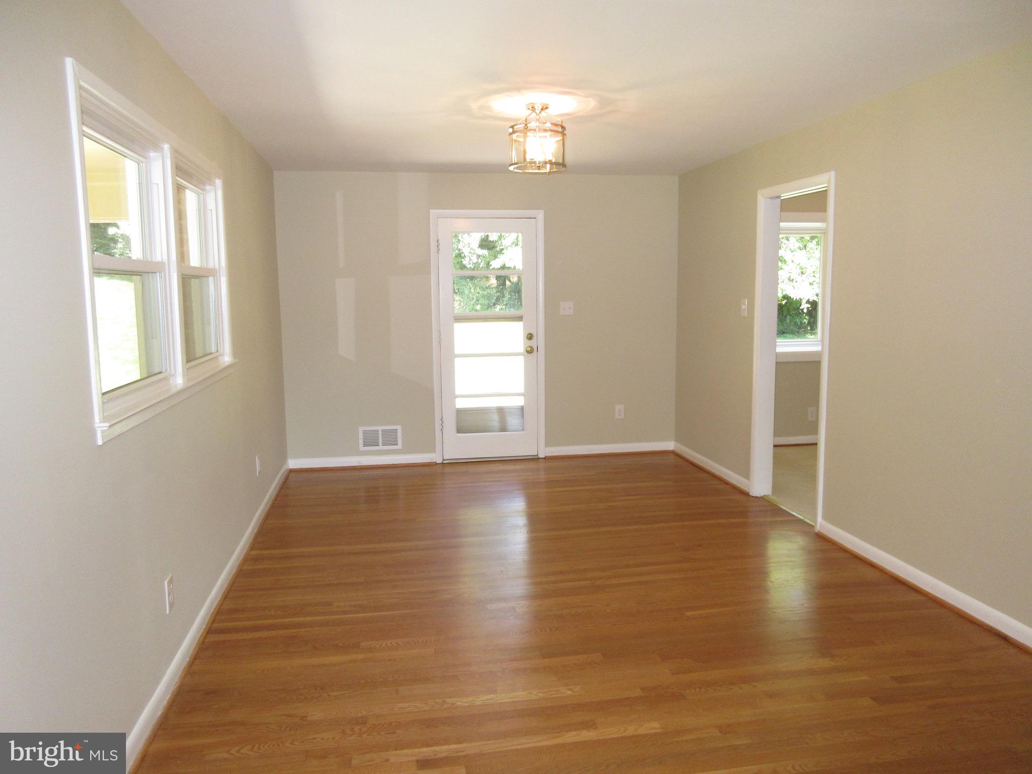 BROYHILL LANGLEY ESTATES - Residential Lease