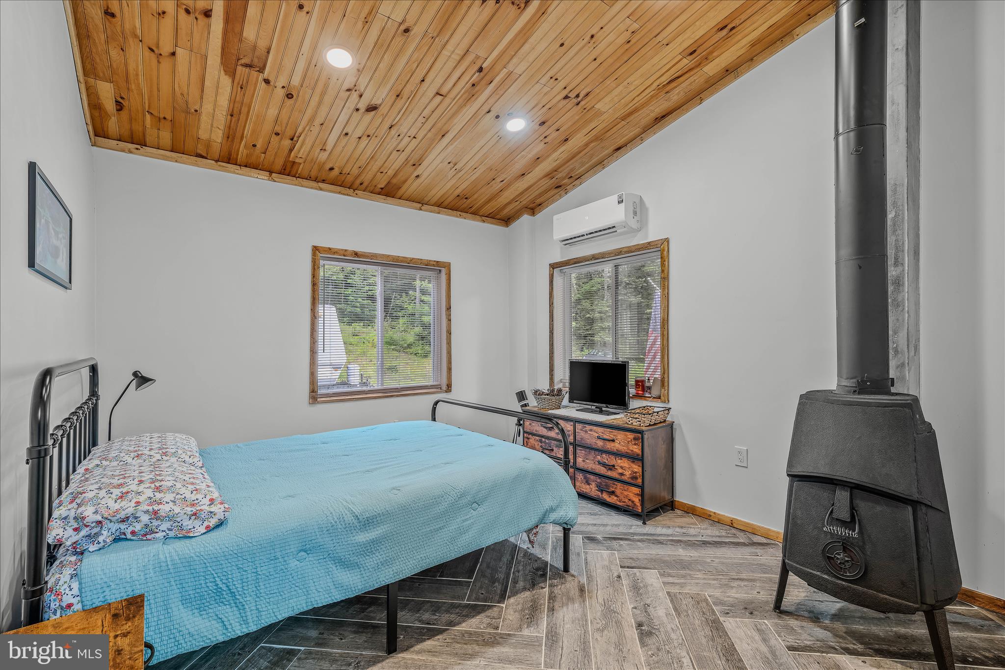 HAPPY VALLEY RETREAT - Residential