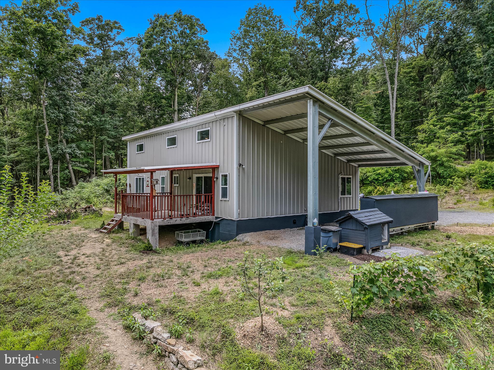 HAPPY VALLEY RETREAT - Residential