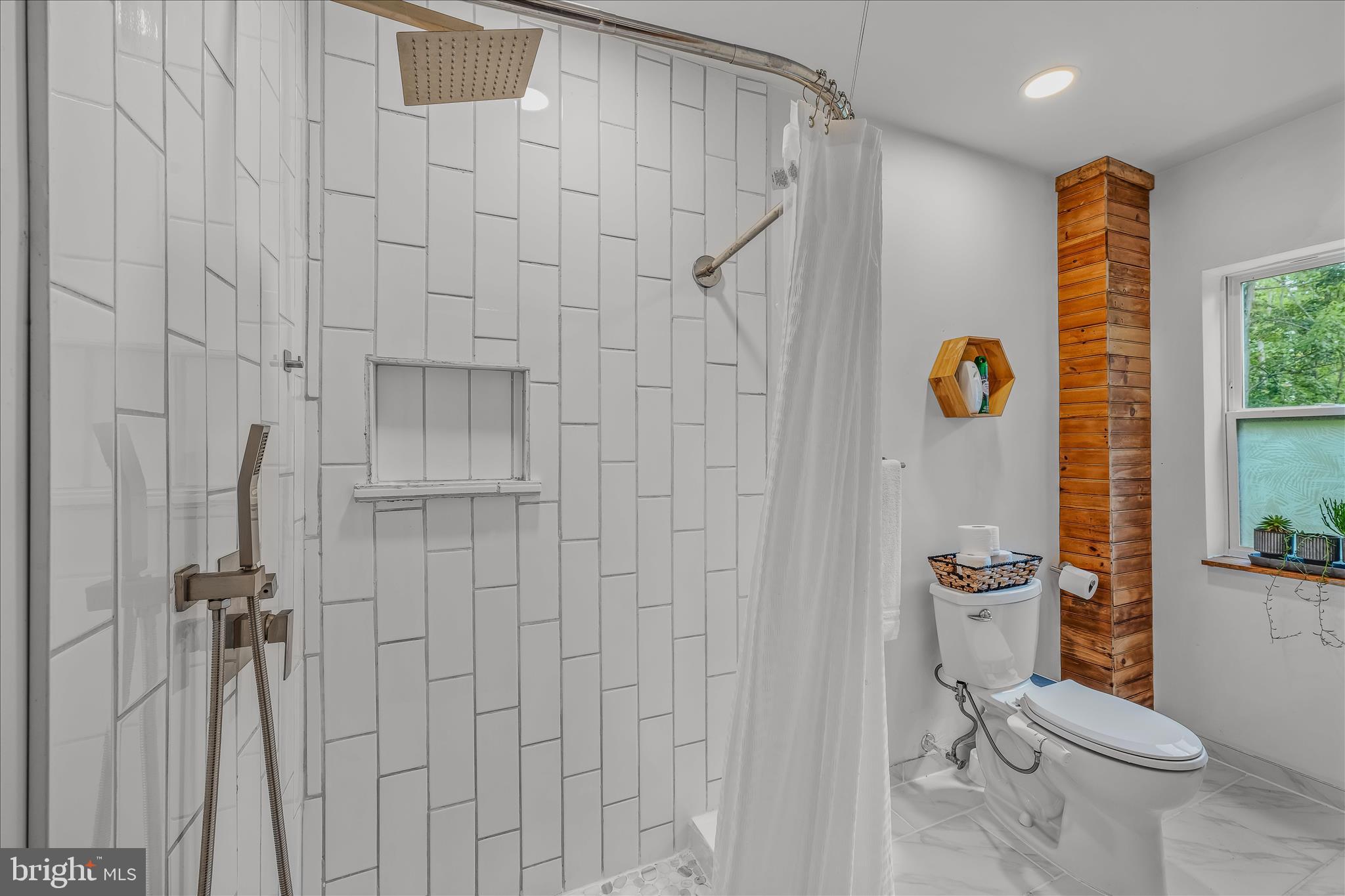 HAPPY VALLEY RETREAT - Residential