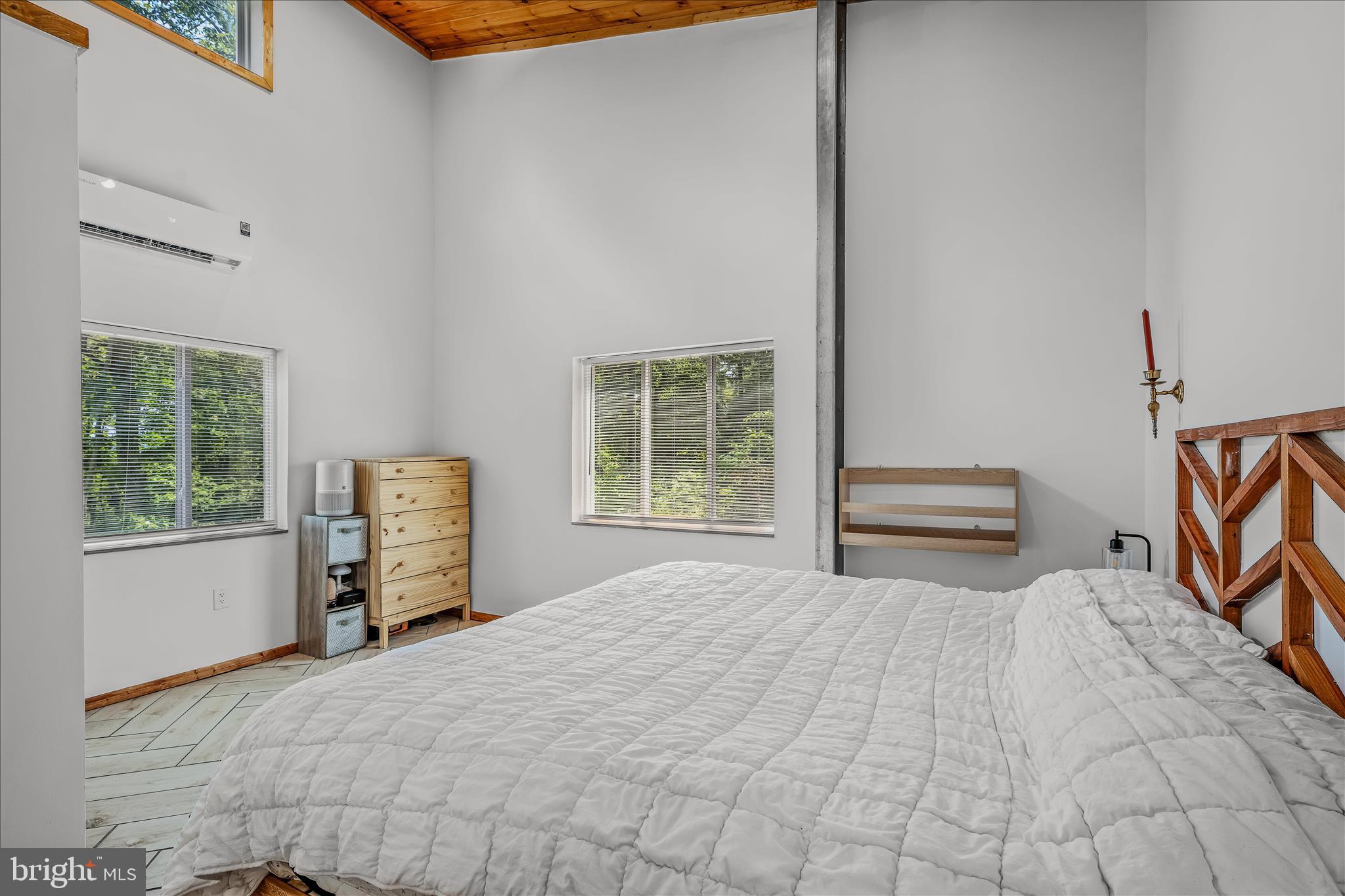 HAPPY VALLEY RETREAT - Residential