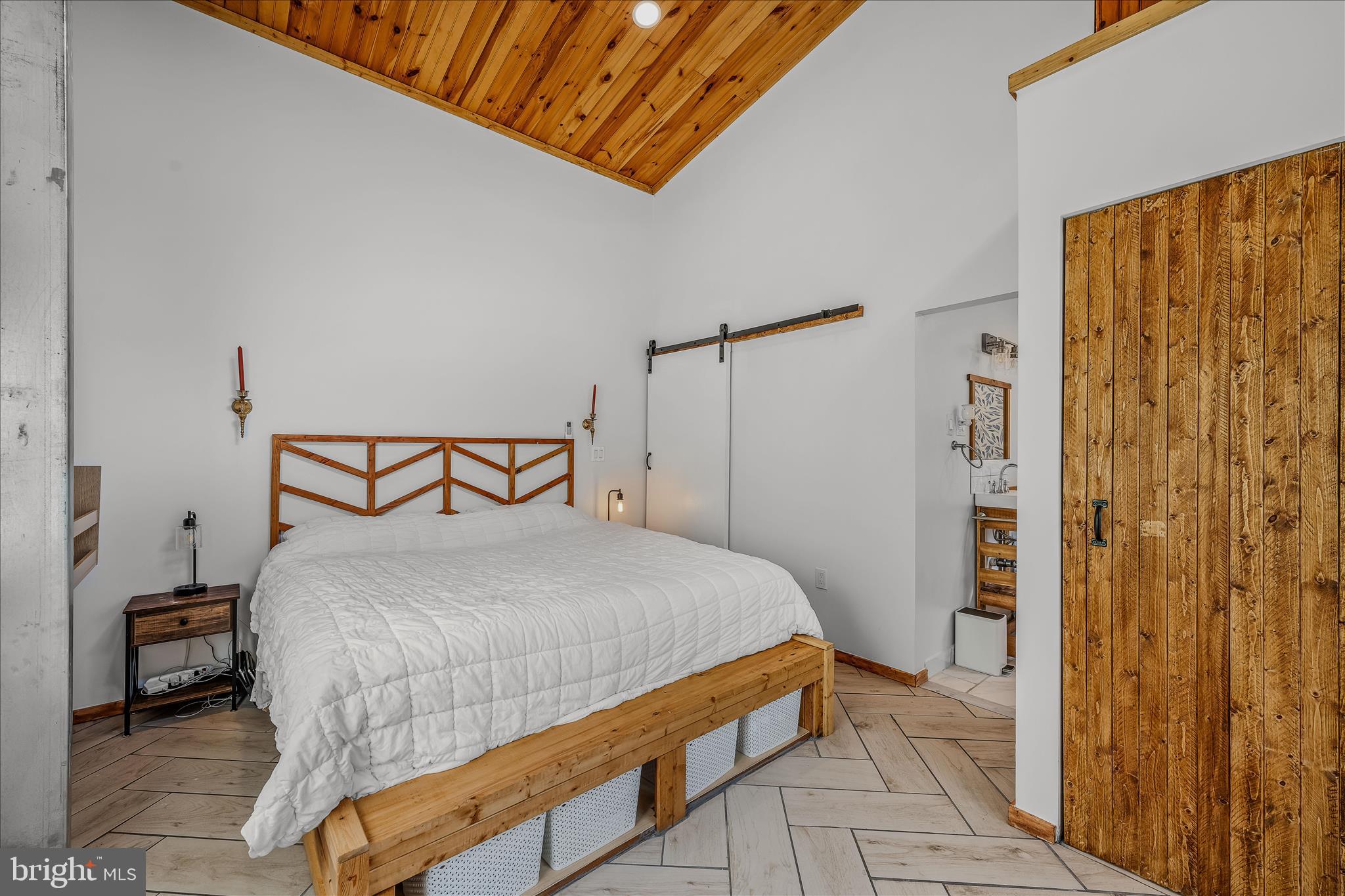 HAPPY VALLEY RETREAT - Residential
